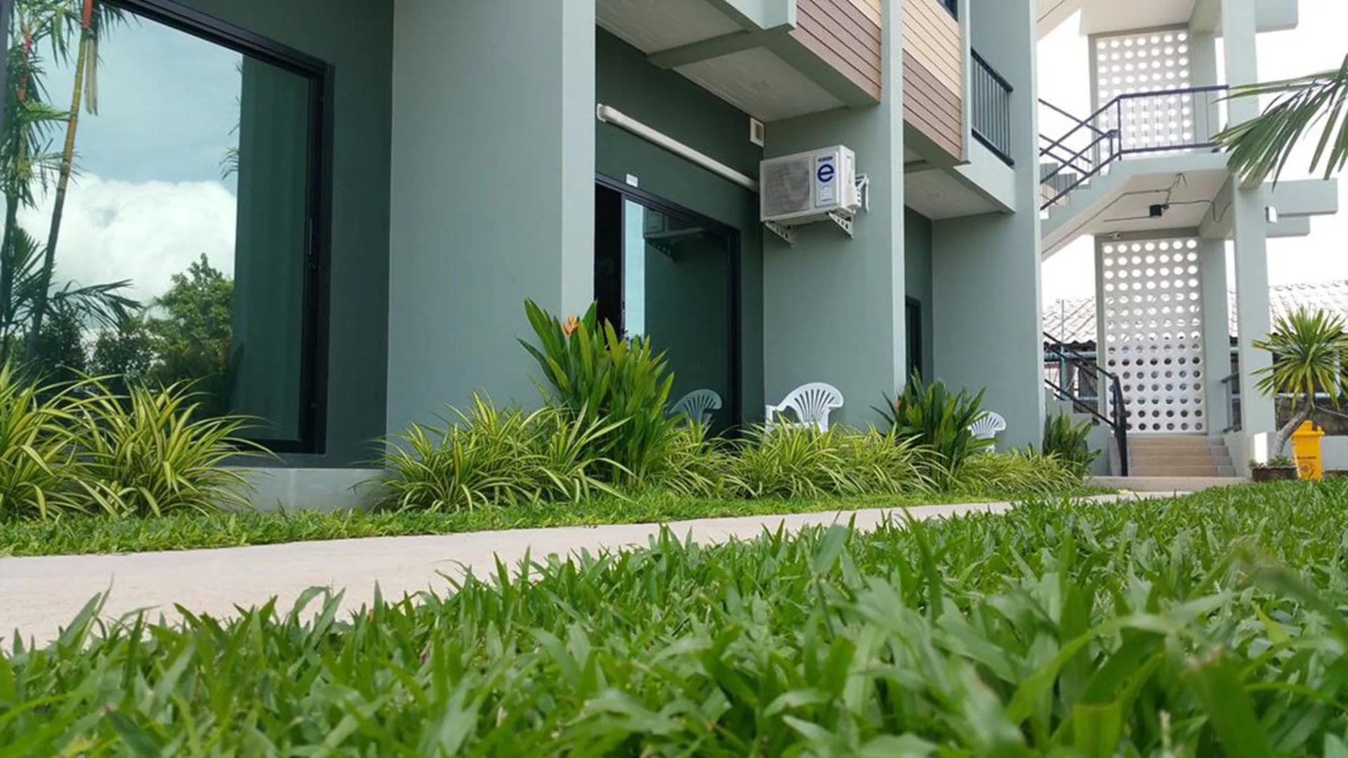 Phuket Airport Place