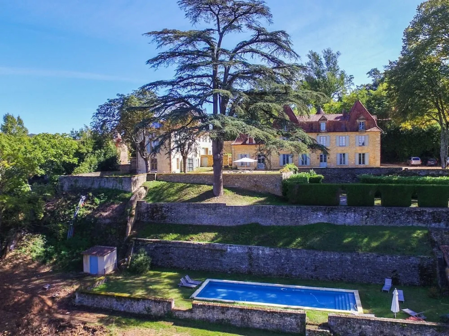 Plush Mansion on a High-end Property in Saint-germain-de-belvès With Pool