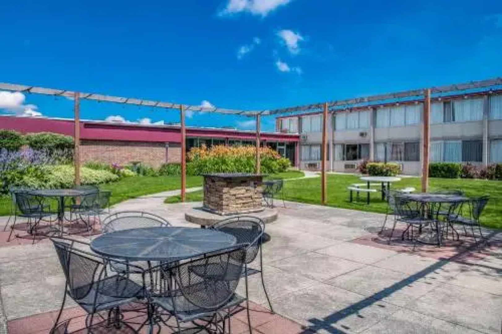 Americas Best Value Inn Albert Lea