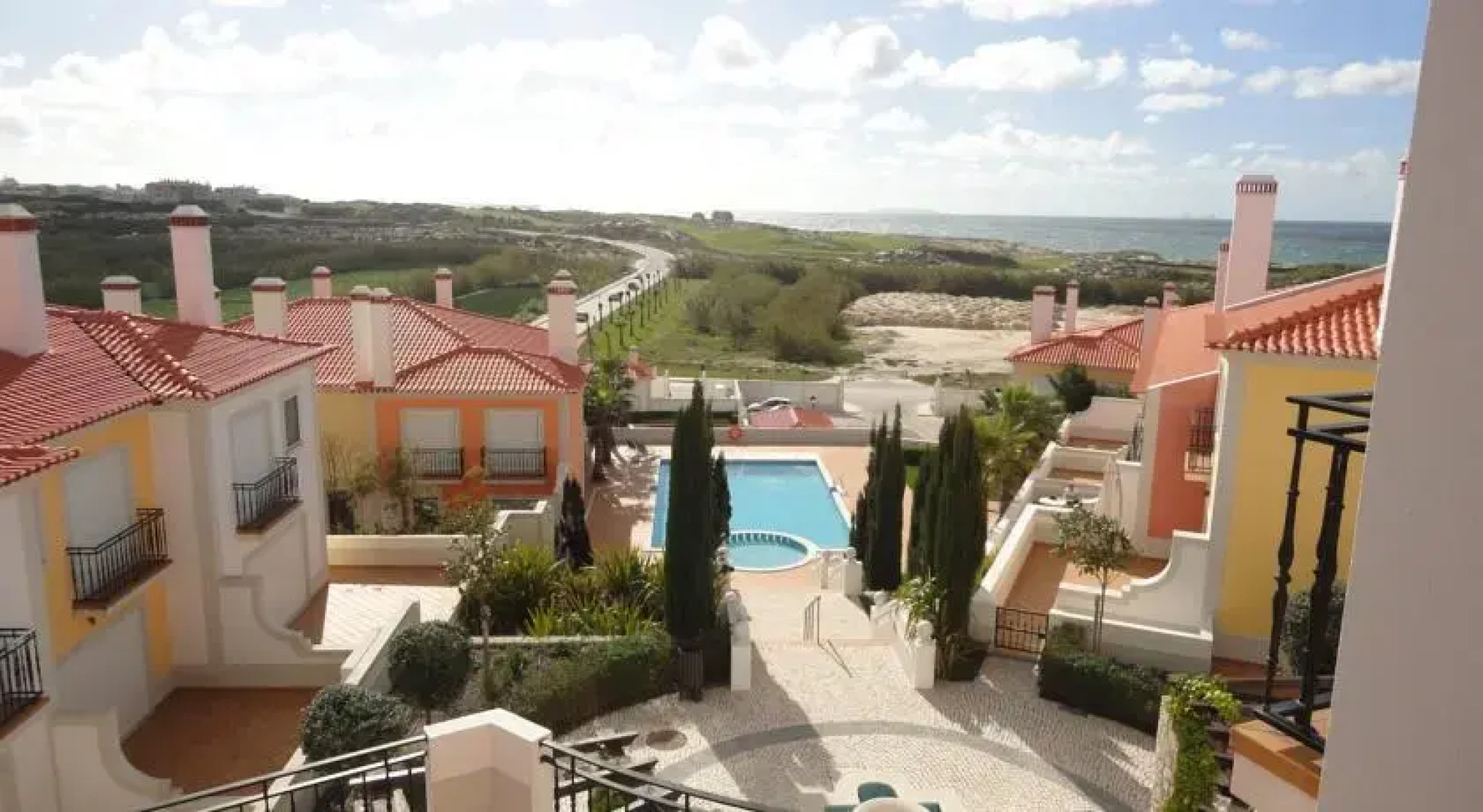 Luxury Apartment on Praia DEl Rey