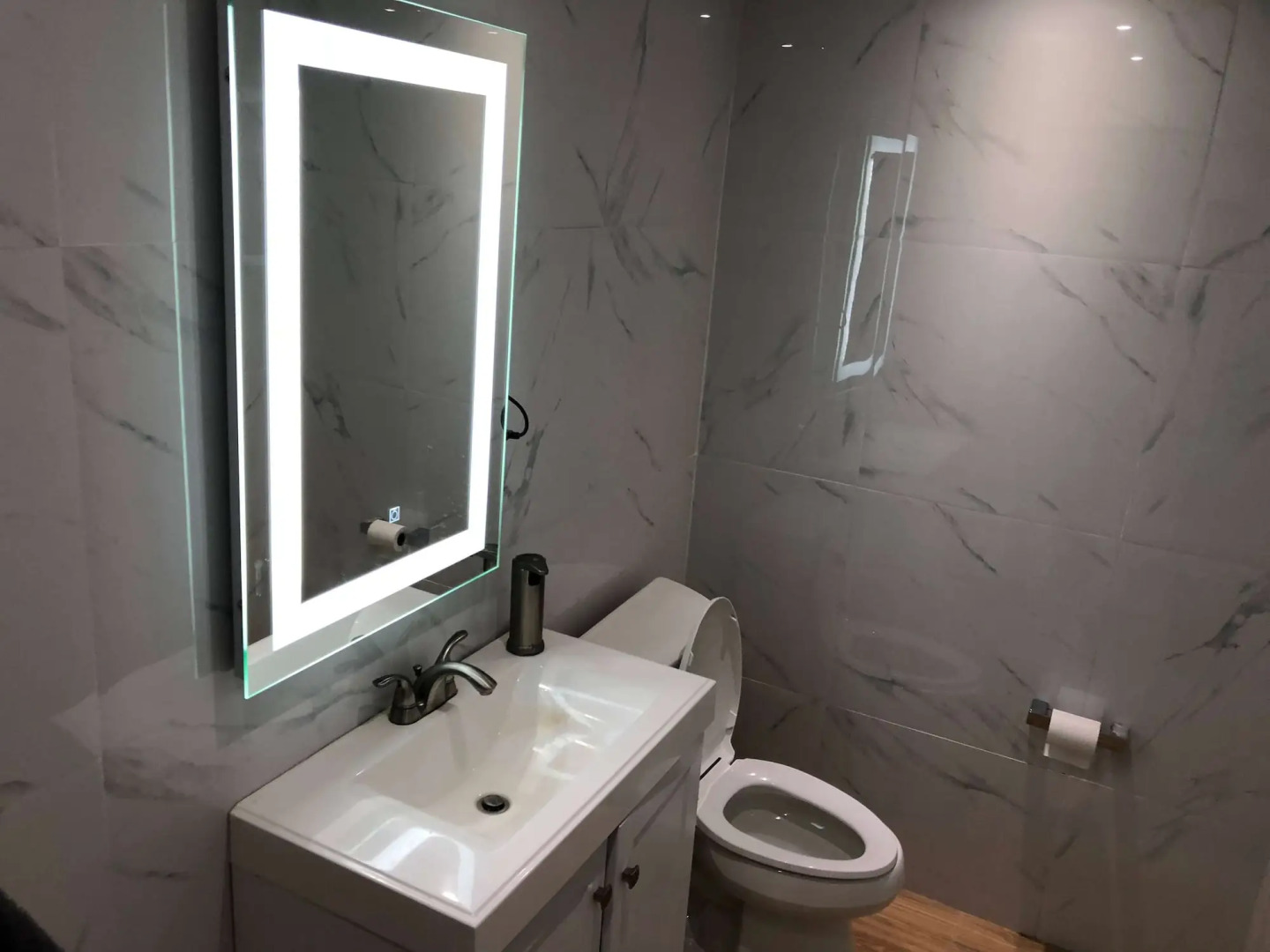 Howard Johnson by Wyndham Harrisburg