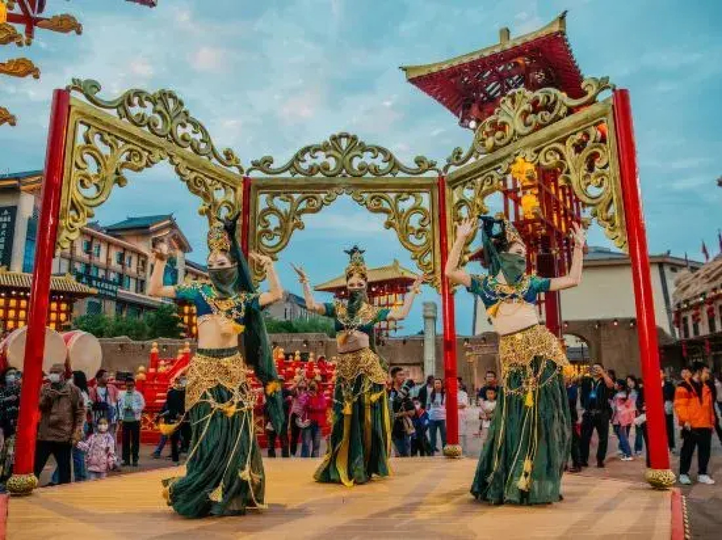 Manpu Tianmu Yangyan Hot Spring Hotel (Zhenbeibao Western Studios See Helan Performing Arts Town)