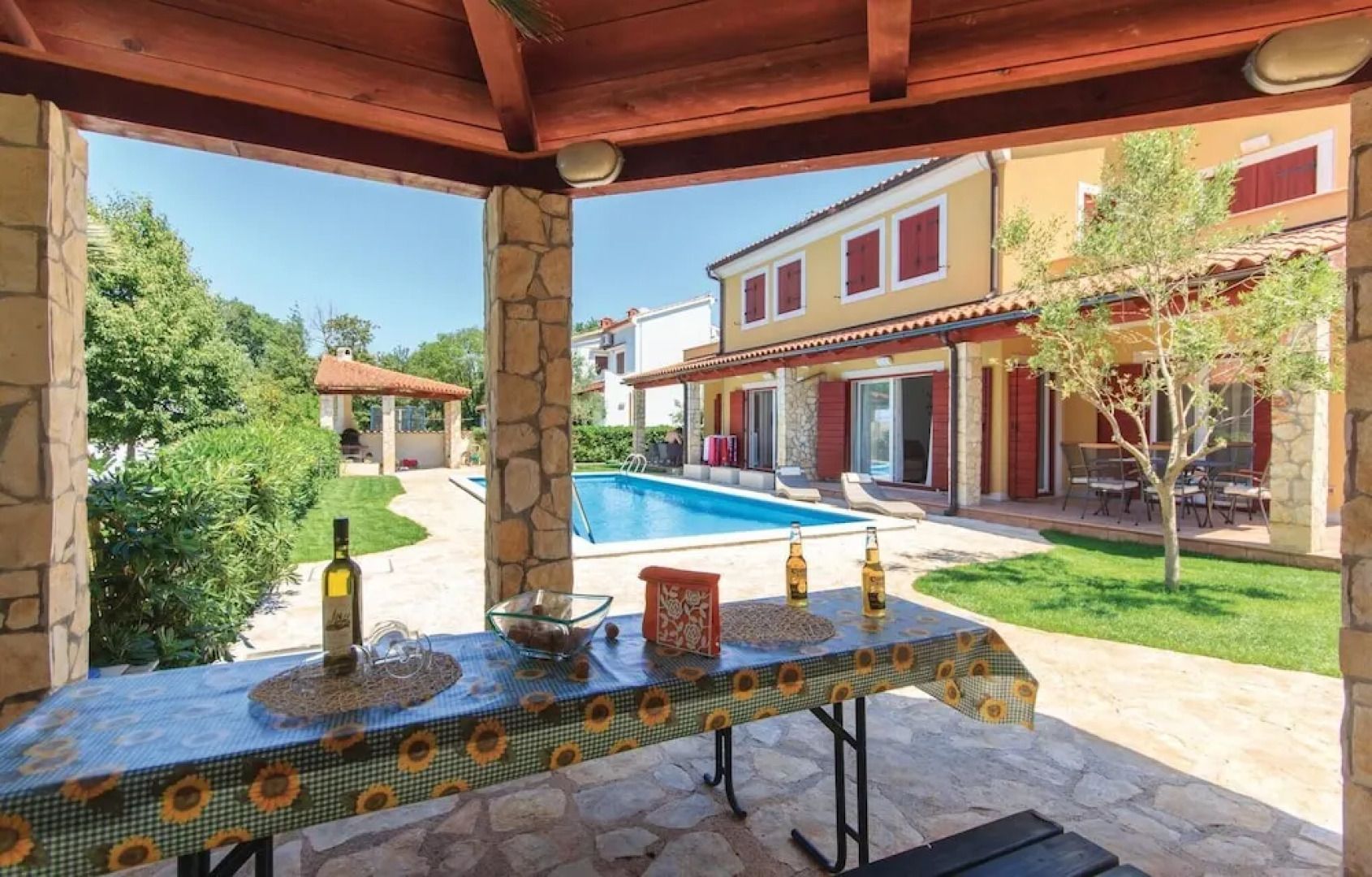 Awesome Home in Banjole With Wifi and 1 Bedrooms