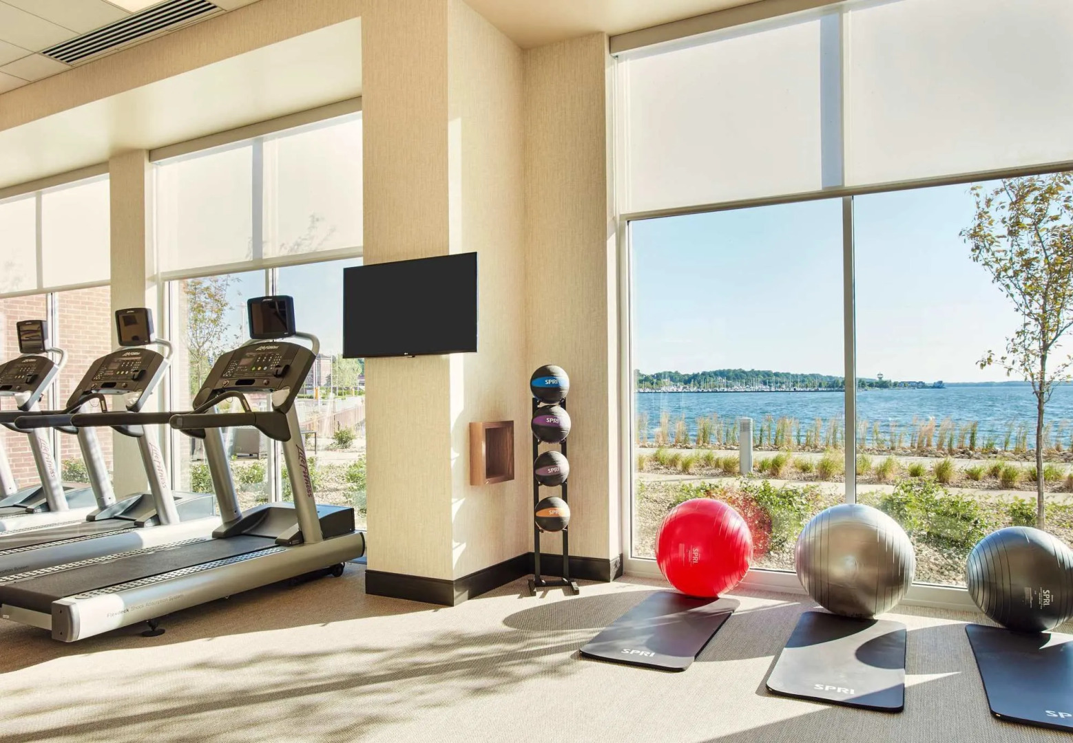 Courtyard by Marriott Erie Bayfront