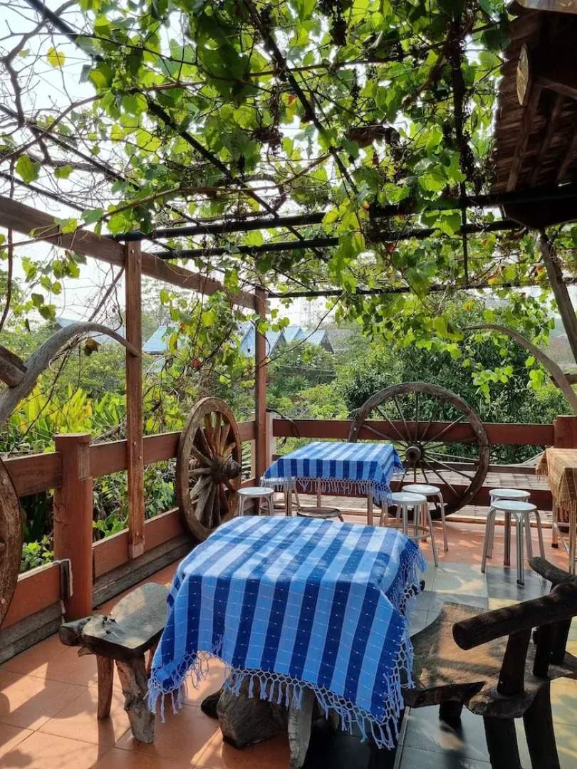 Sawasdee Sichang Resort