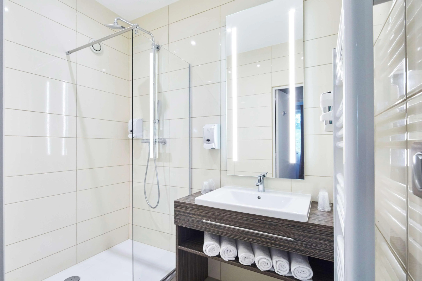 Kyriad Poitiers Jules Verne Site du Futuroscope