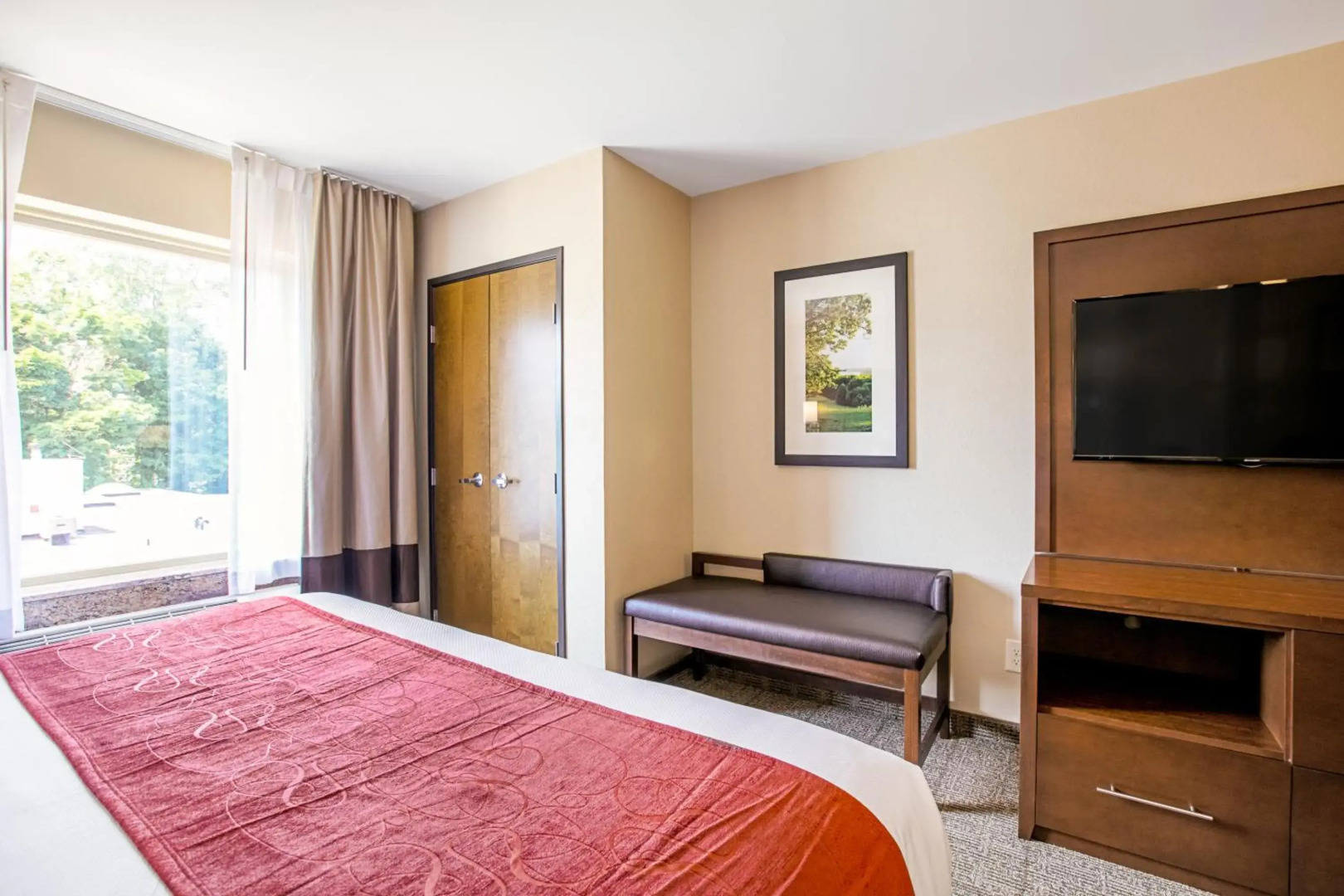 Comfort Suites Fishkill near Interstate 84