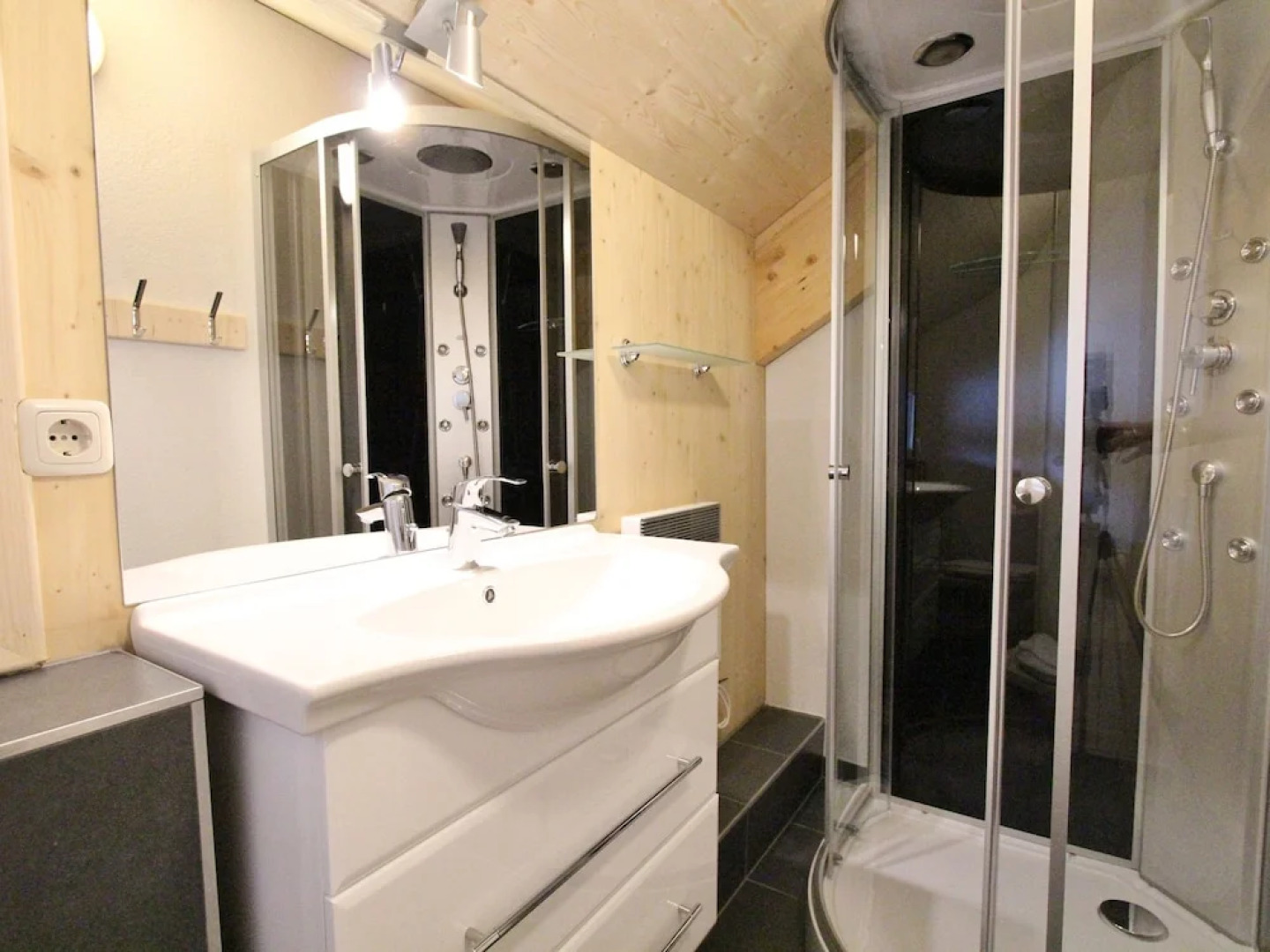 Cozy Chalet near Ski Area in Klippitztörl