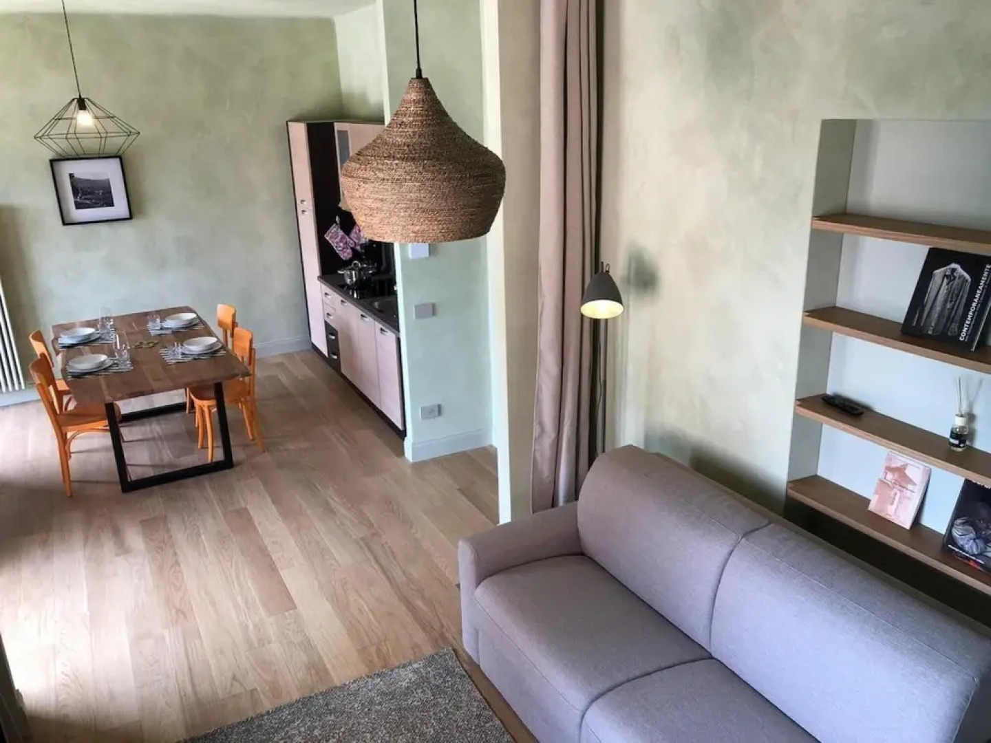 Carola B Tastefully Furnished Apartment Lakefront