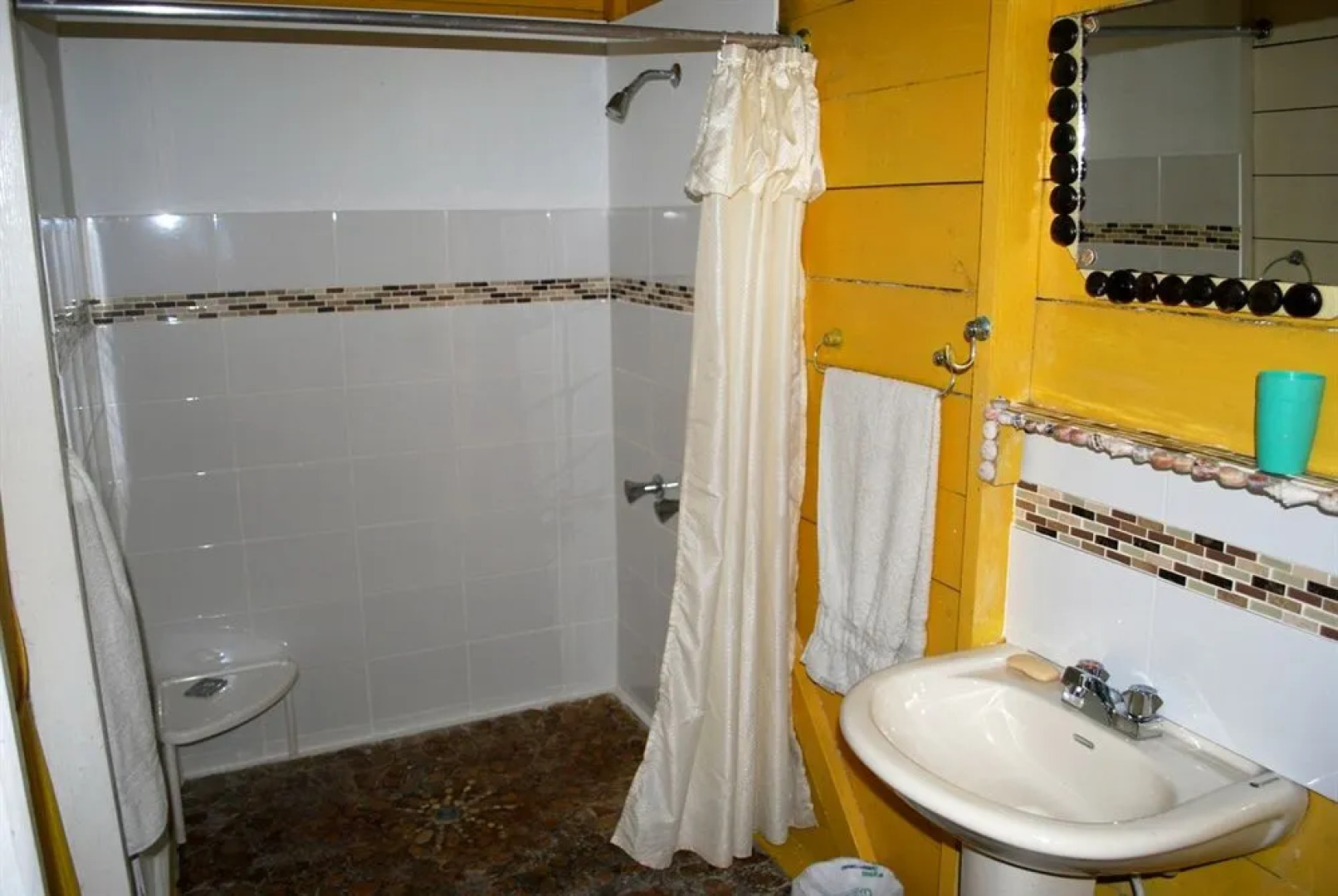 Hotel Jamaican Colors