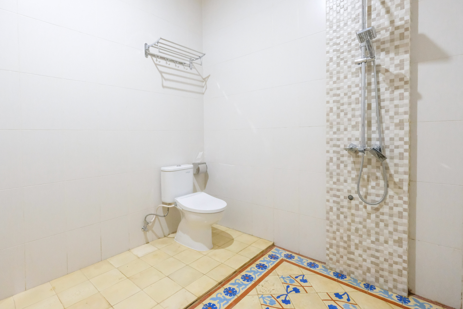 Super OYO Collection O 2383 Andongkoe 64 Salatiga