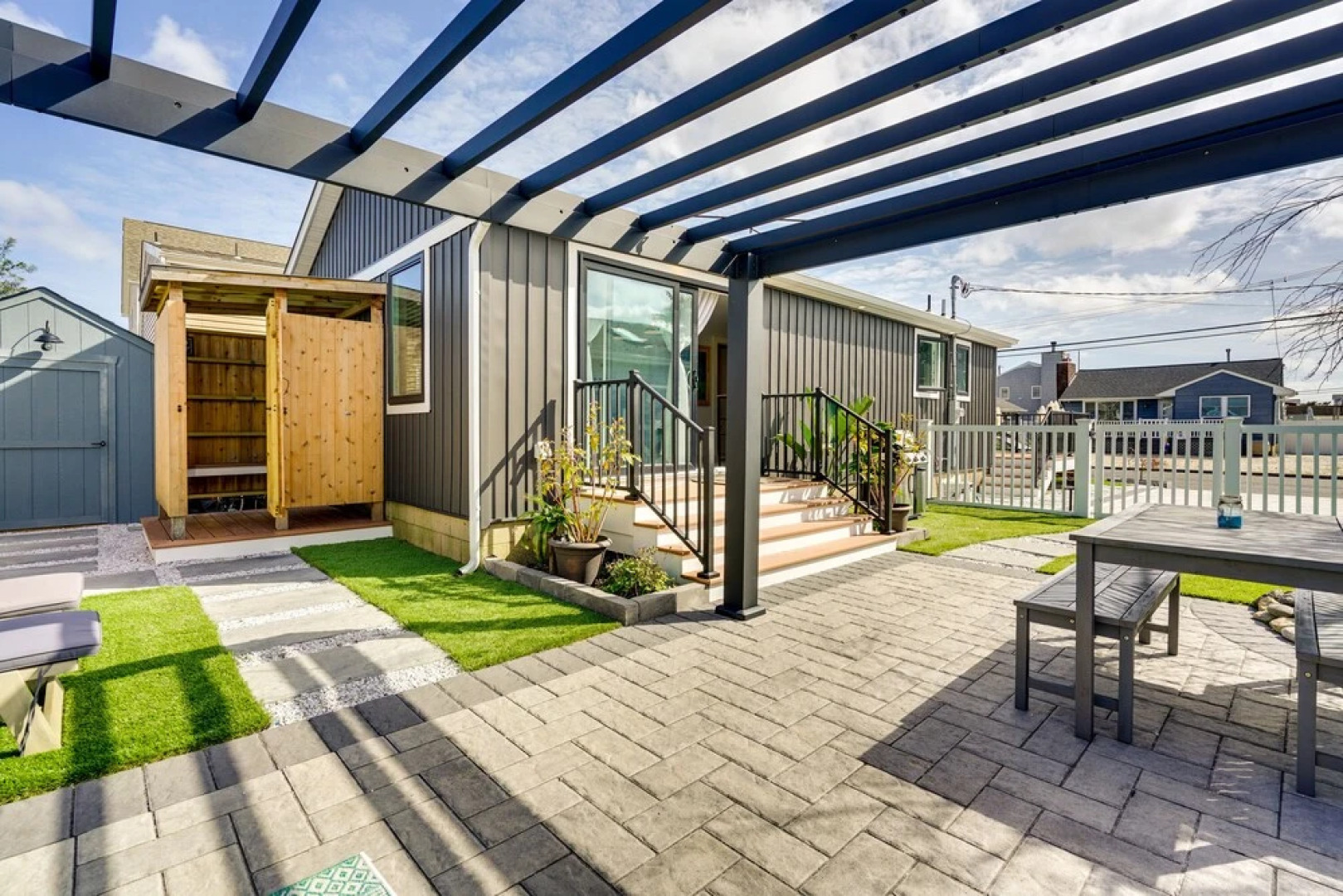 Renovated Seaside Park Cottage: Steps to Beach!