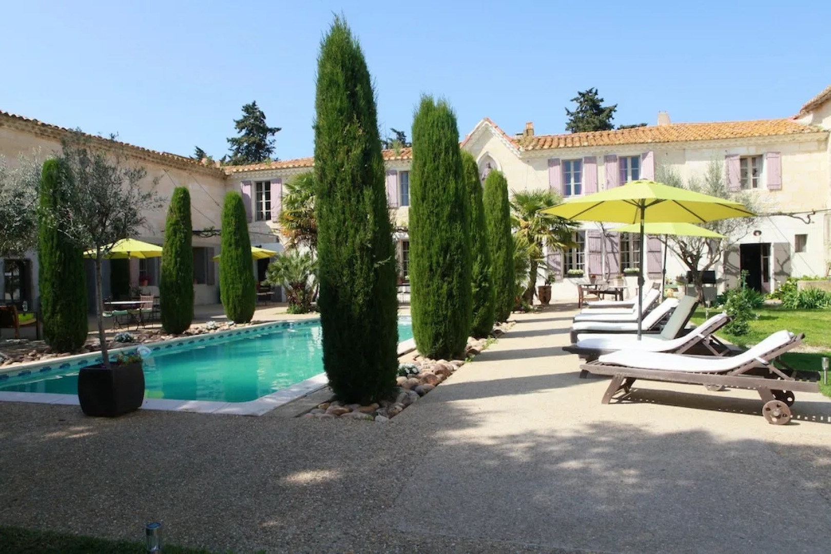 House With 2 Bedrooms in Saint-gilles, With Pool Access, Enclosed Gard