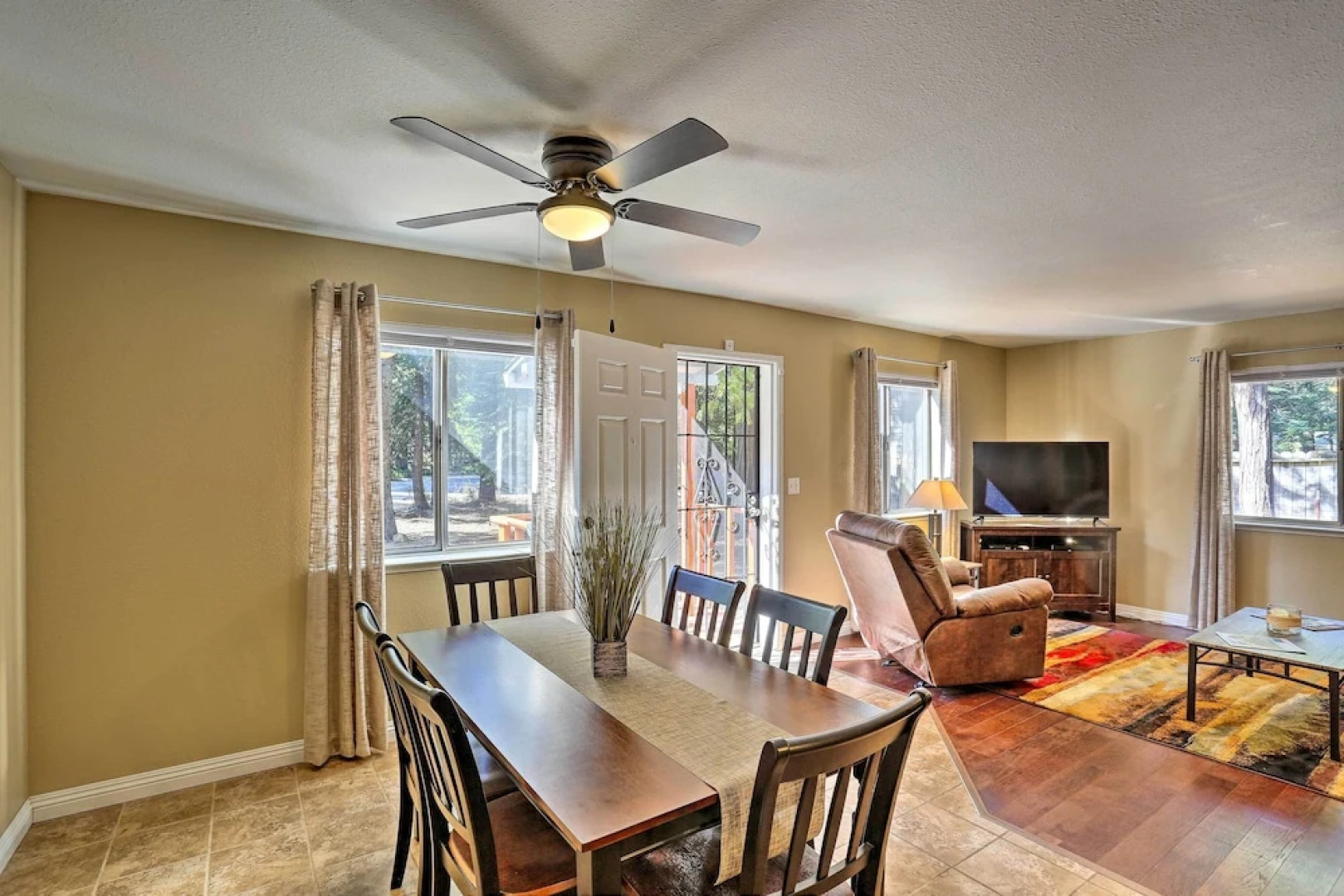 Base Camp Lassen Home 13 Mi to Volcanic Nat'l Park