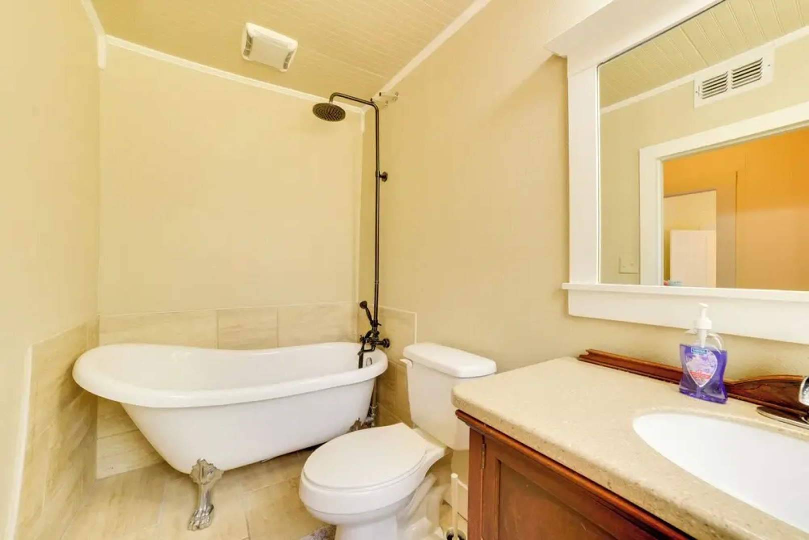 Cozy Thomasville Cottage - Walk to Downtown!