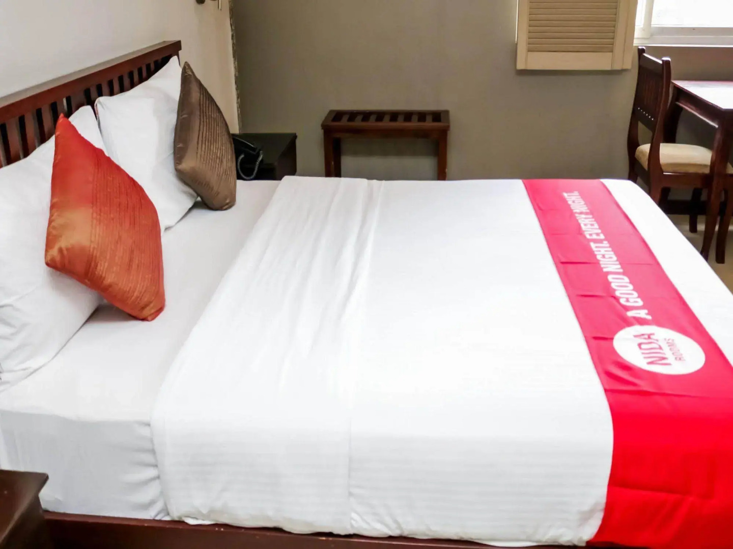 ZEN Rooms Poblacion Makati