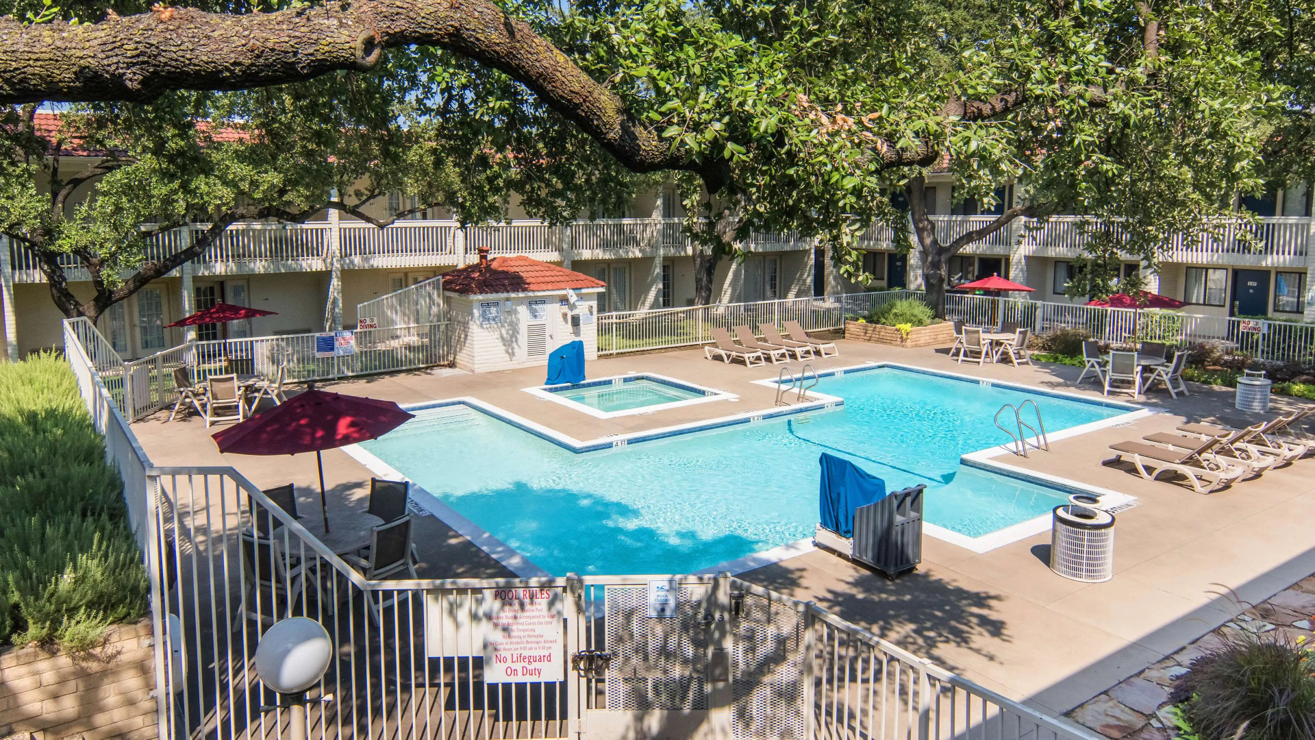 Motel 6 Addison, TX - Dallas