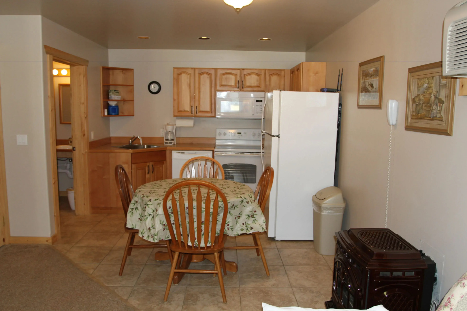 Lakeside Resort and Motel