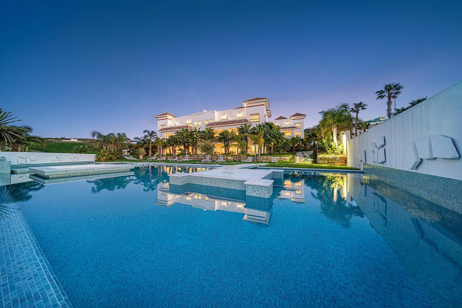 Mnar Castle Apartments