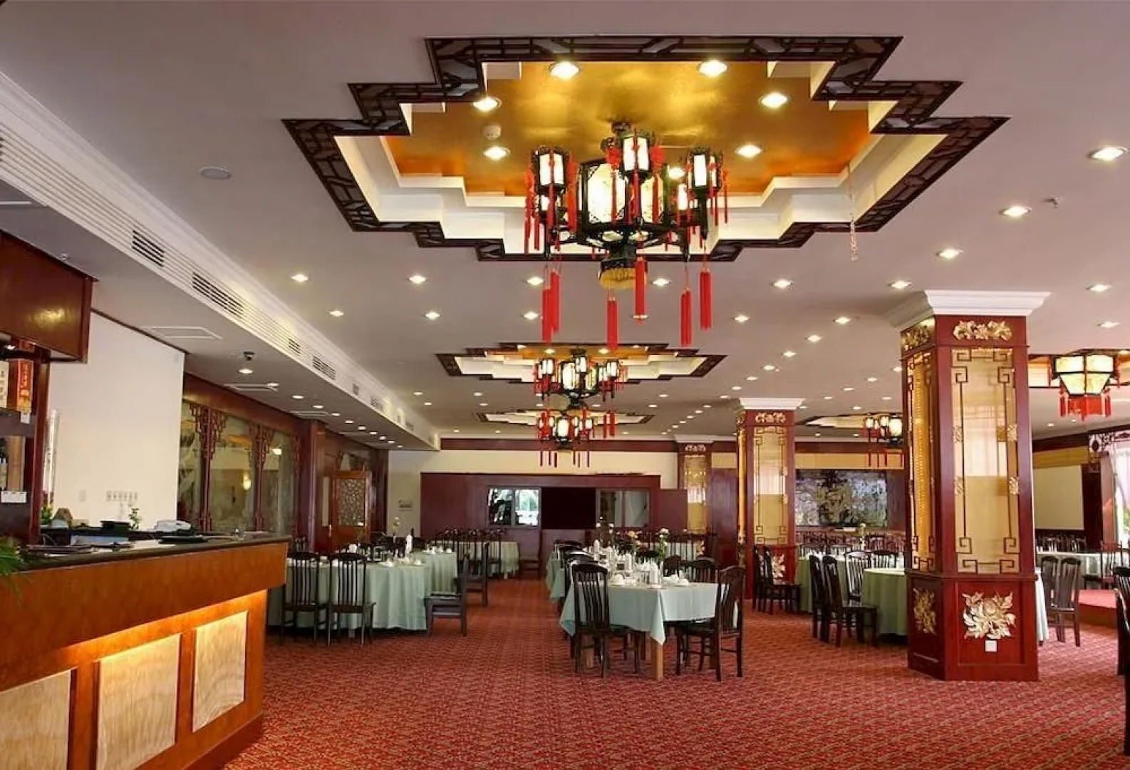 Yantai New Era Hotel