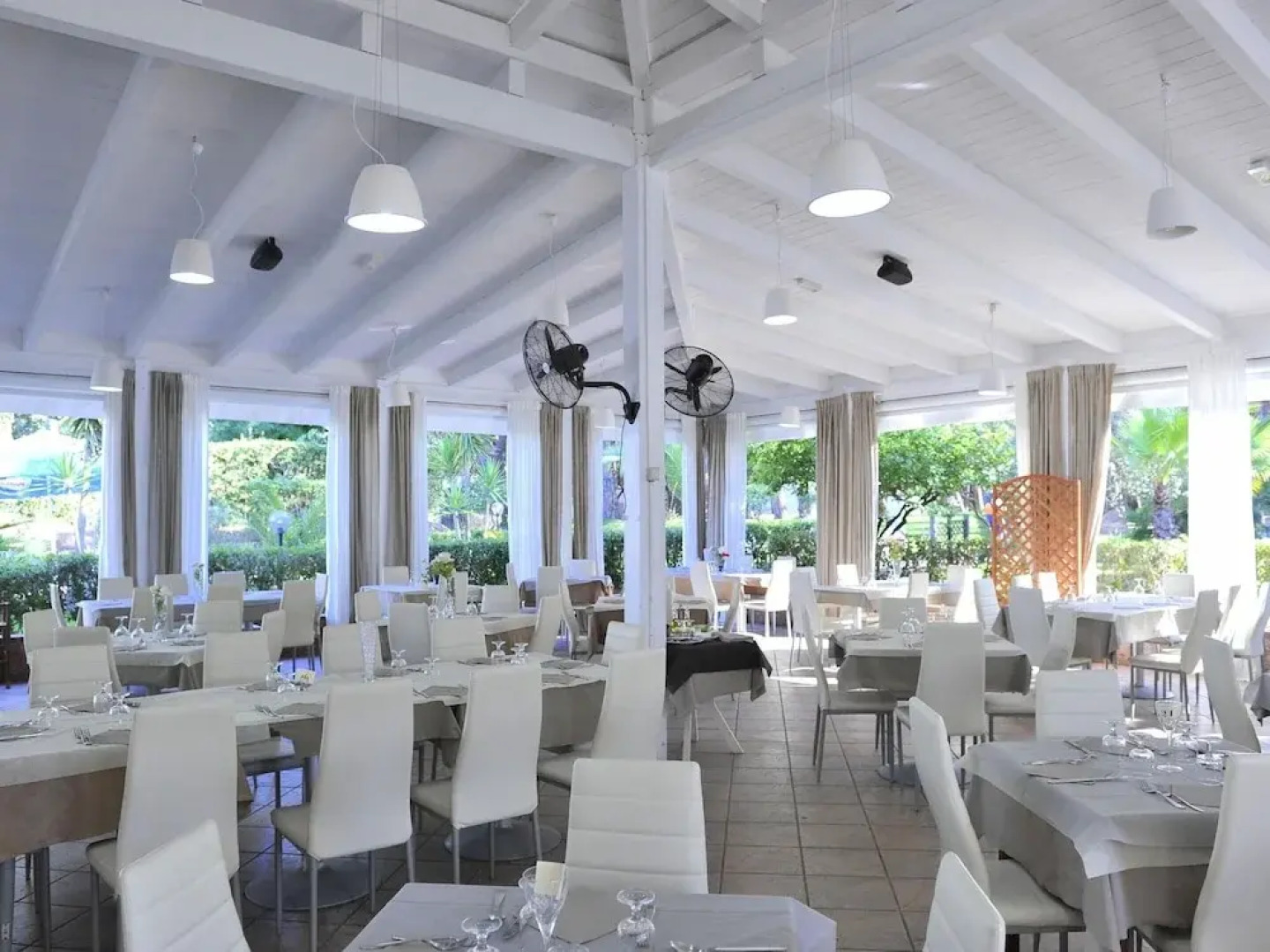 Apartment in Baia Domzia Near the sea