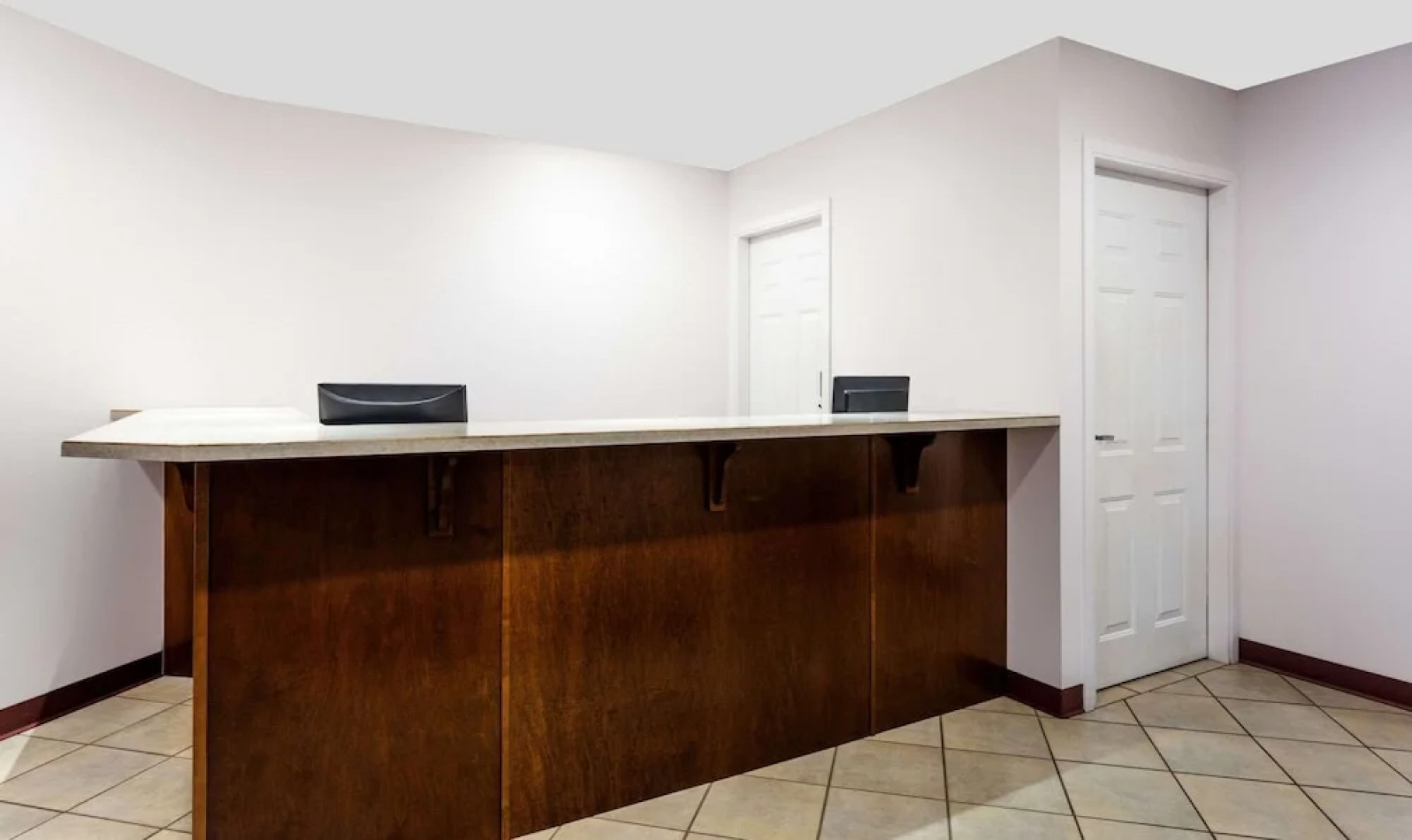 Super 8 Lake Country/Winfield Area