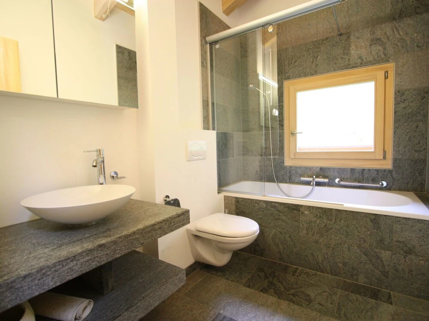 Quaint Chalet in Les Collons with Hot Tub