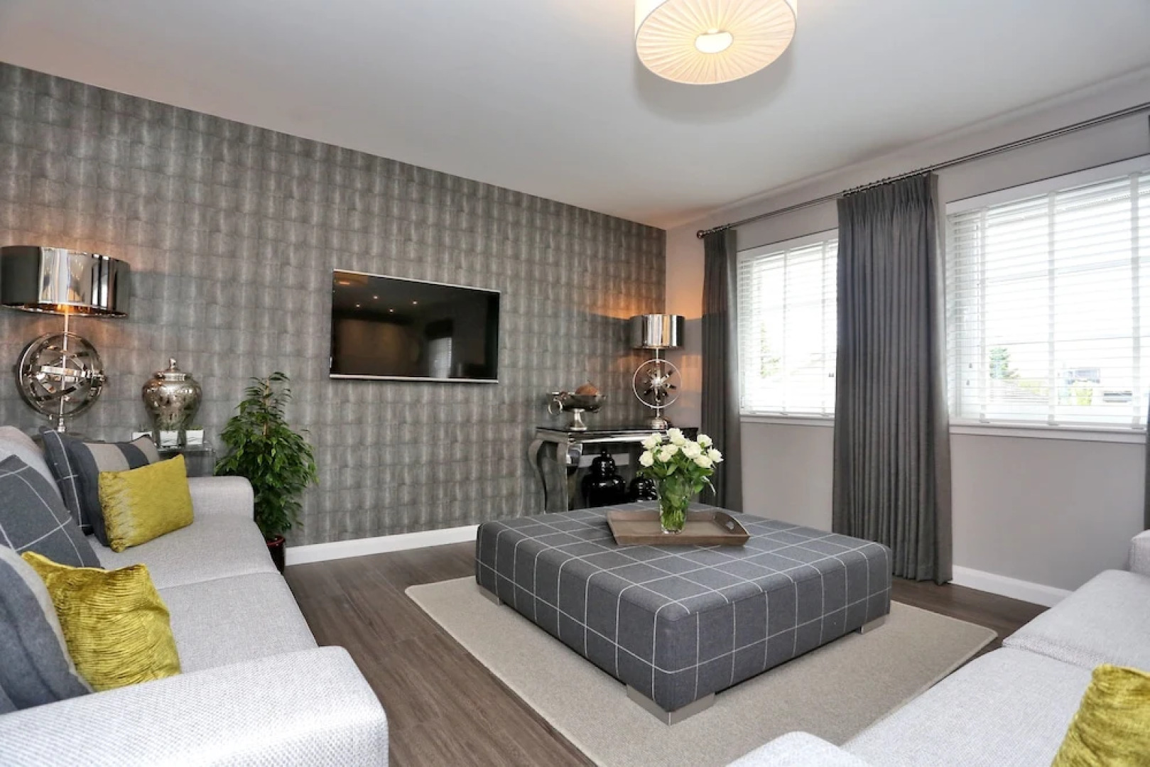 Town & Country Apartments -Priory Park