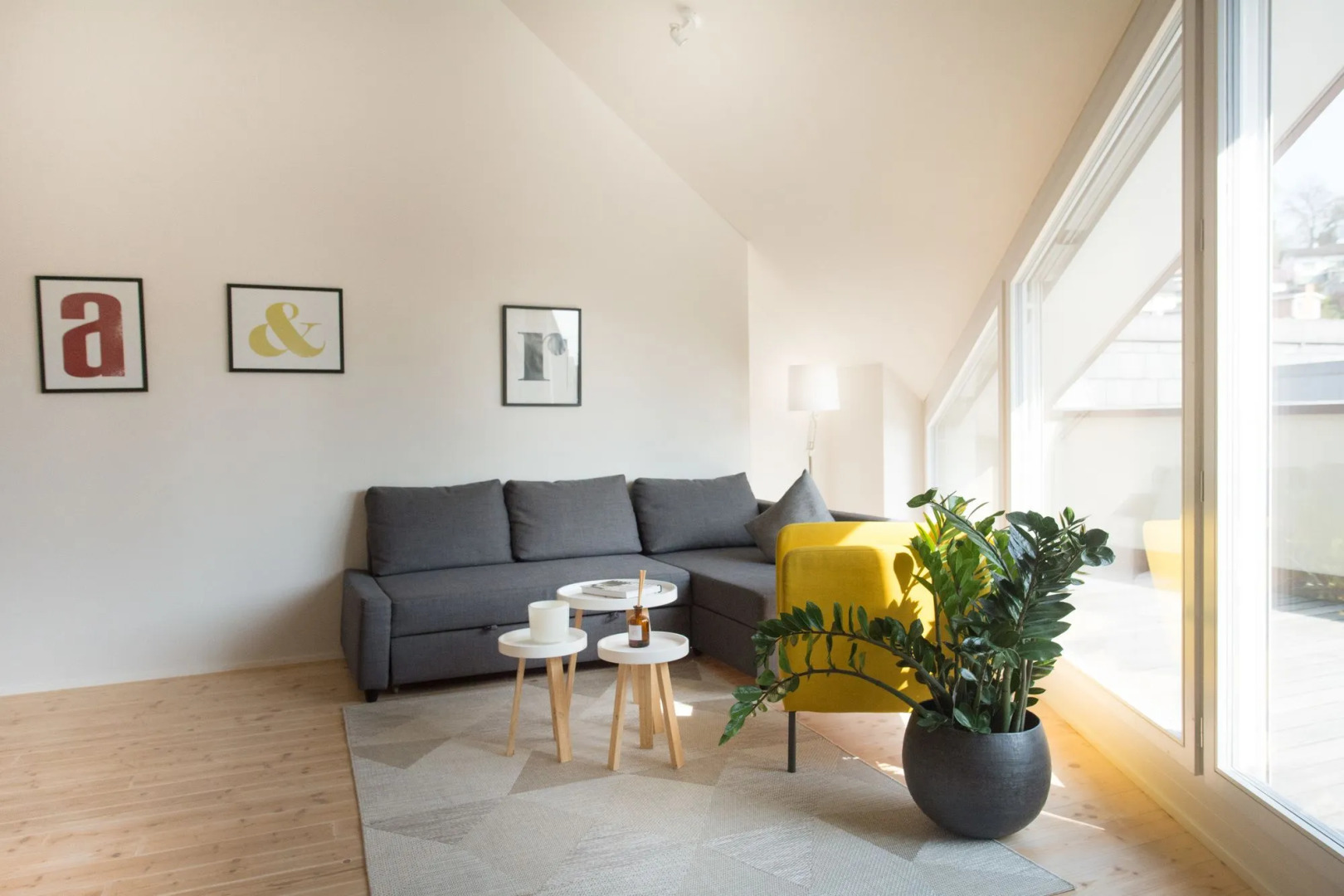 Top city center Lion Monument