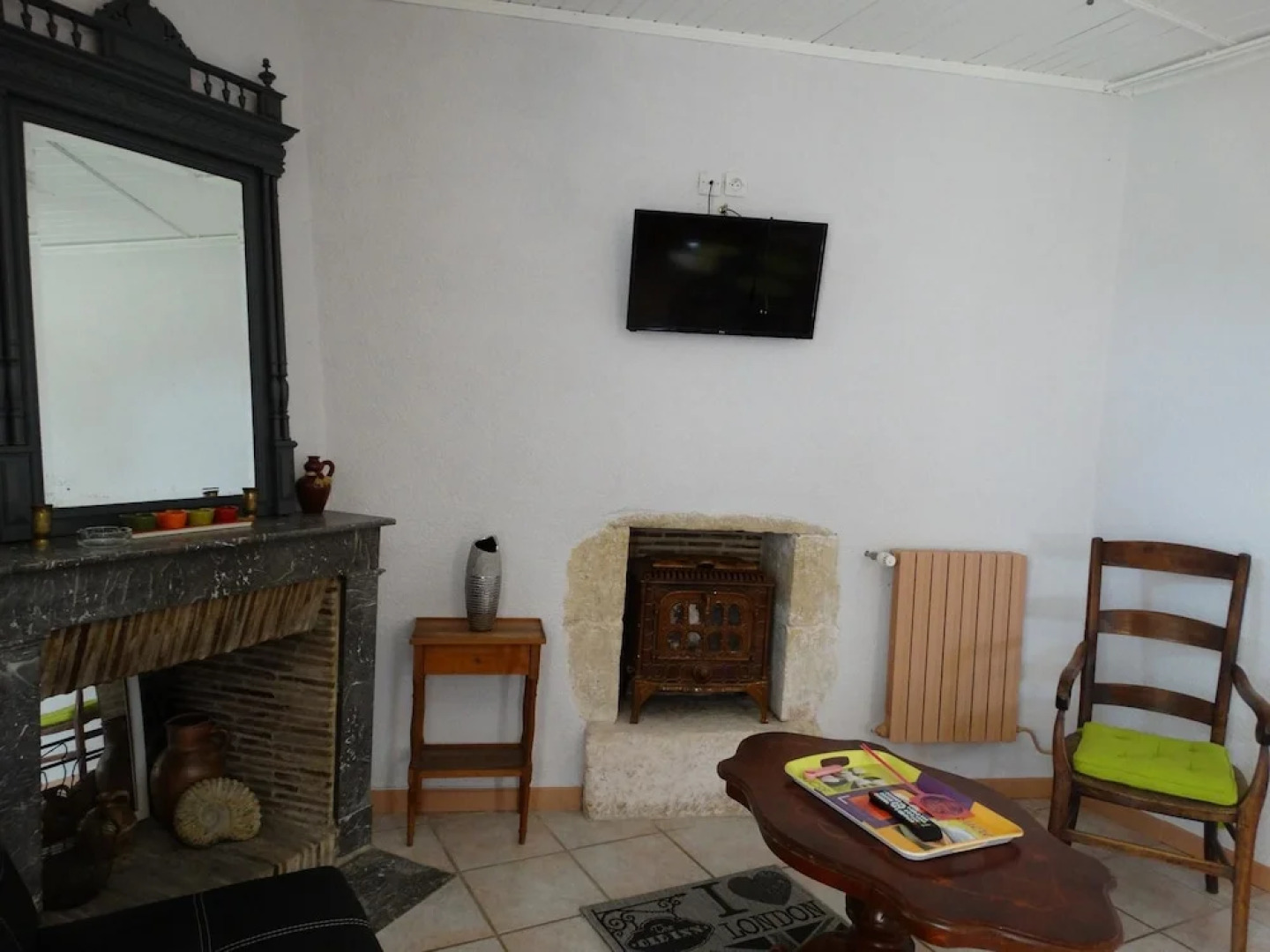 House With one Bedroom in La Mothe-saint-héray, With Furnished Terrace