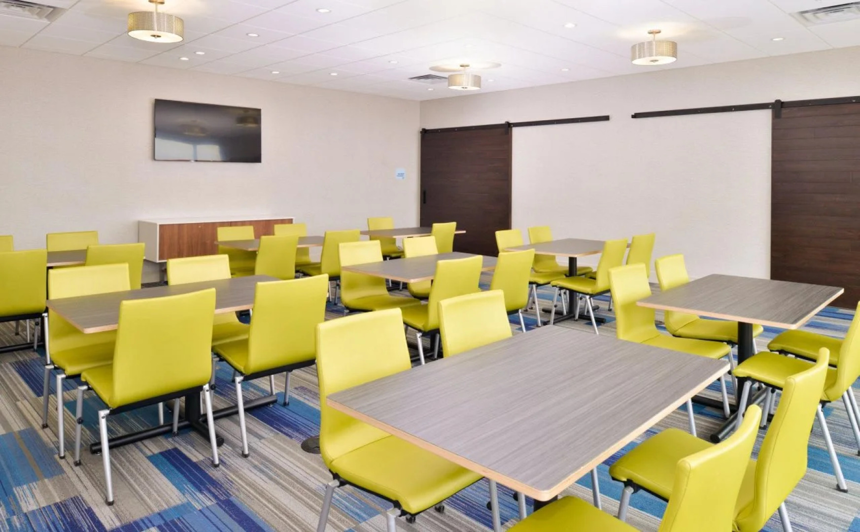 Holiday Inn Express & Suites Madison by IHG
