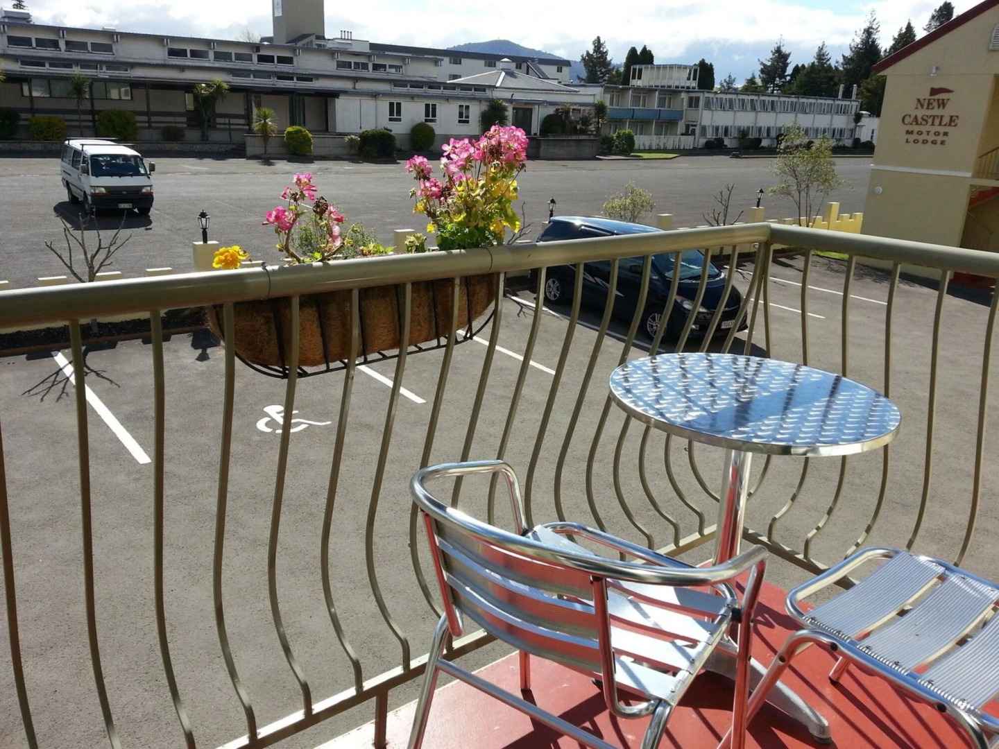 New Castle Motor Lodge