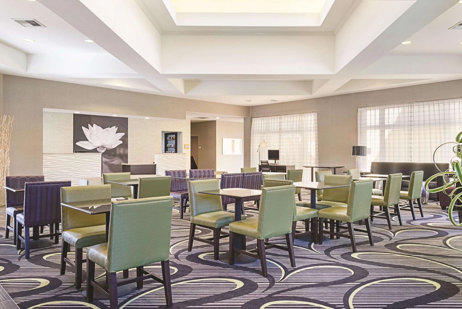 La Quinta Inn & Suites by Wyndham Ontario Airport