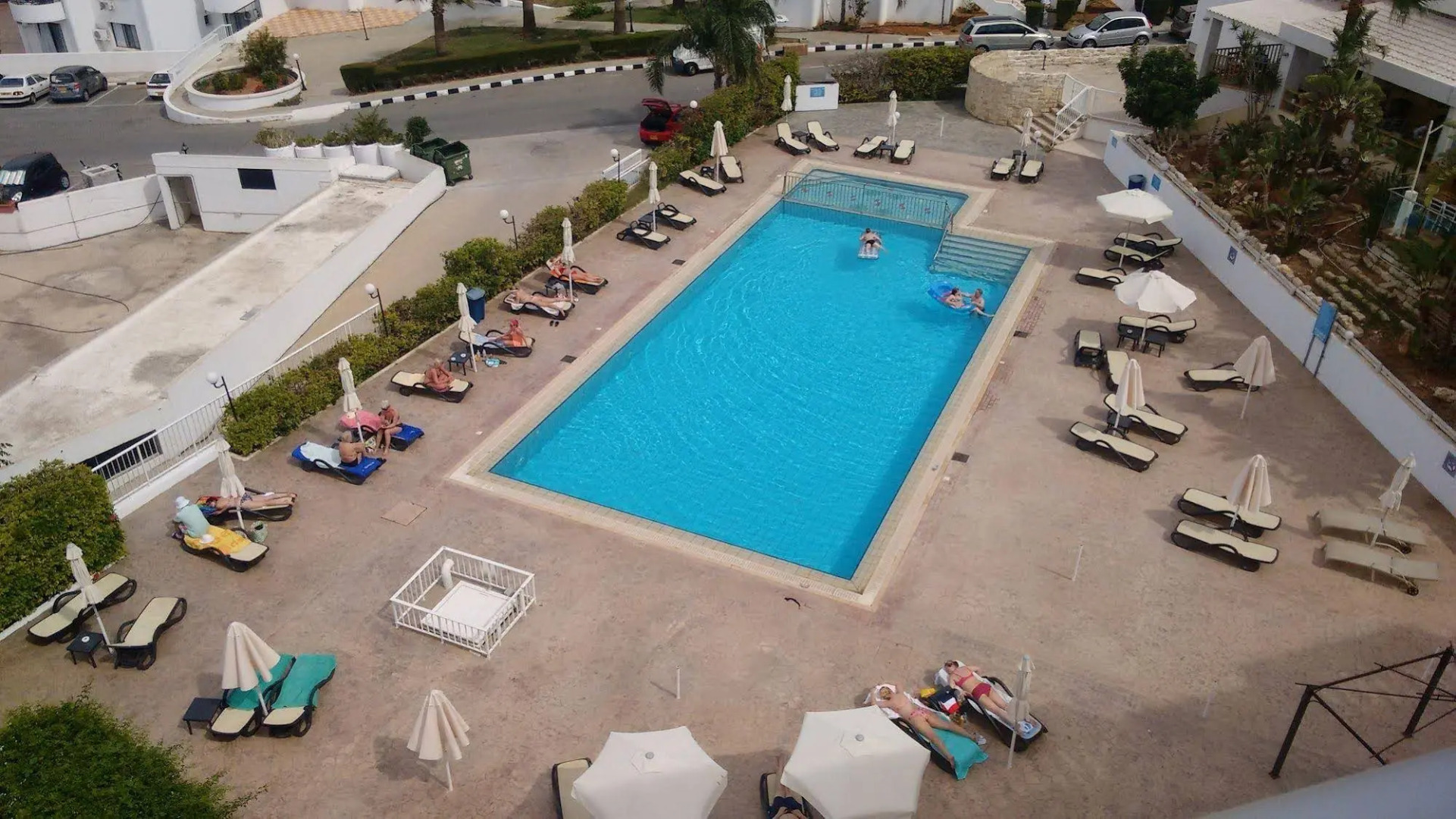 Trizas Hotel Apartments