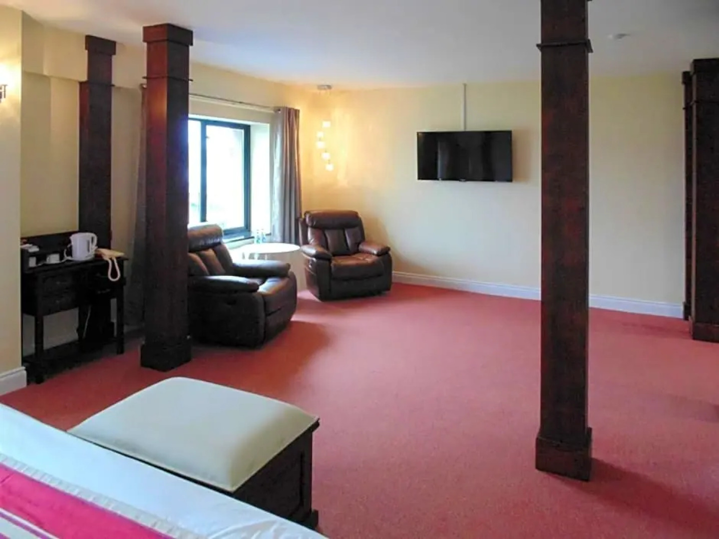 Óstán Oileán Acla