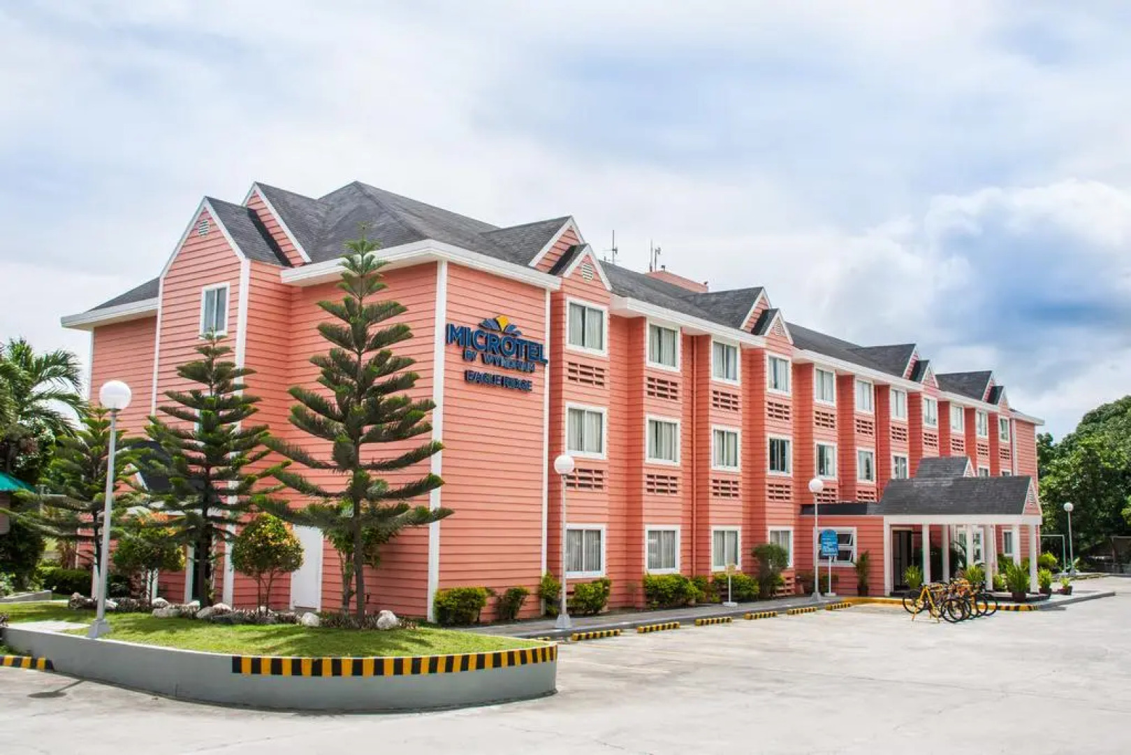 Microtel Inn & Suites By Wyndham Eagle Ridge
