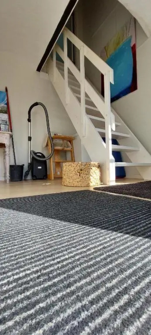 Apartment Ruhetgaard Bed & kitchen