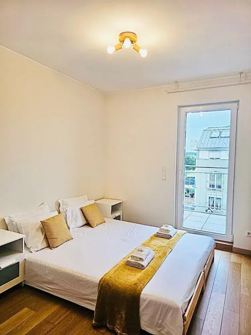 Two bedrooms with parking in Hesperange