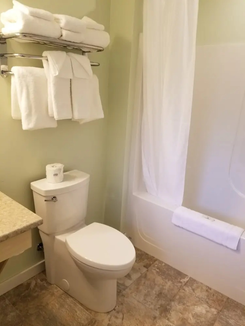 Telegraph Cove Resort