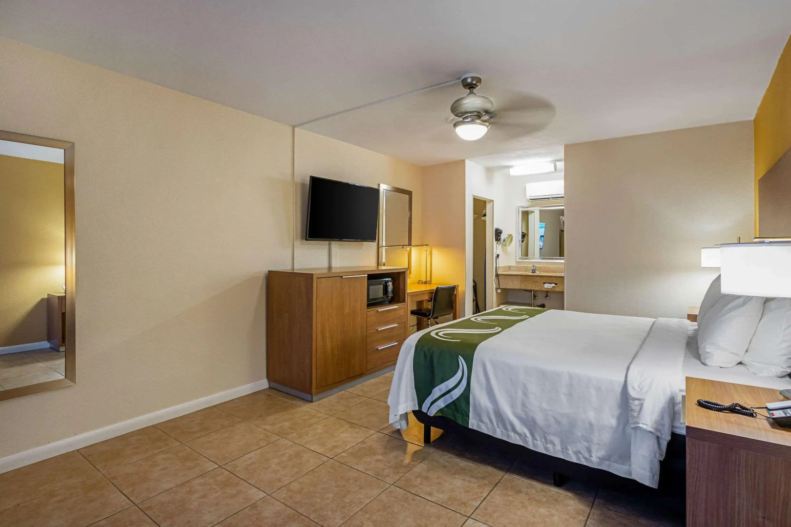 Quality Inn & Suites Airport/Cruise Port Hollywood