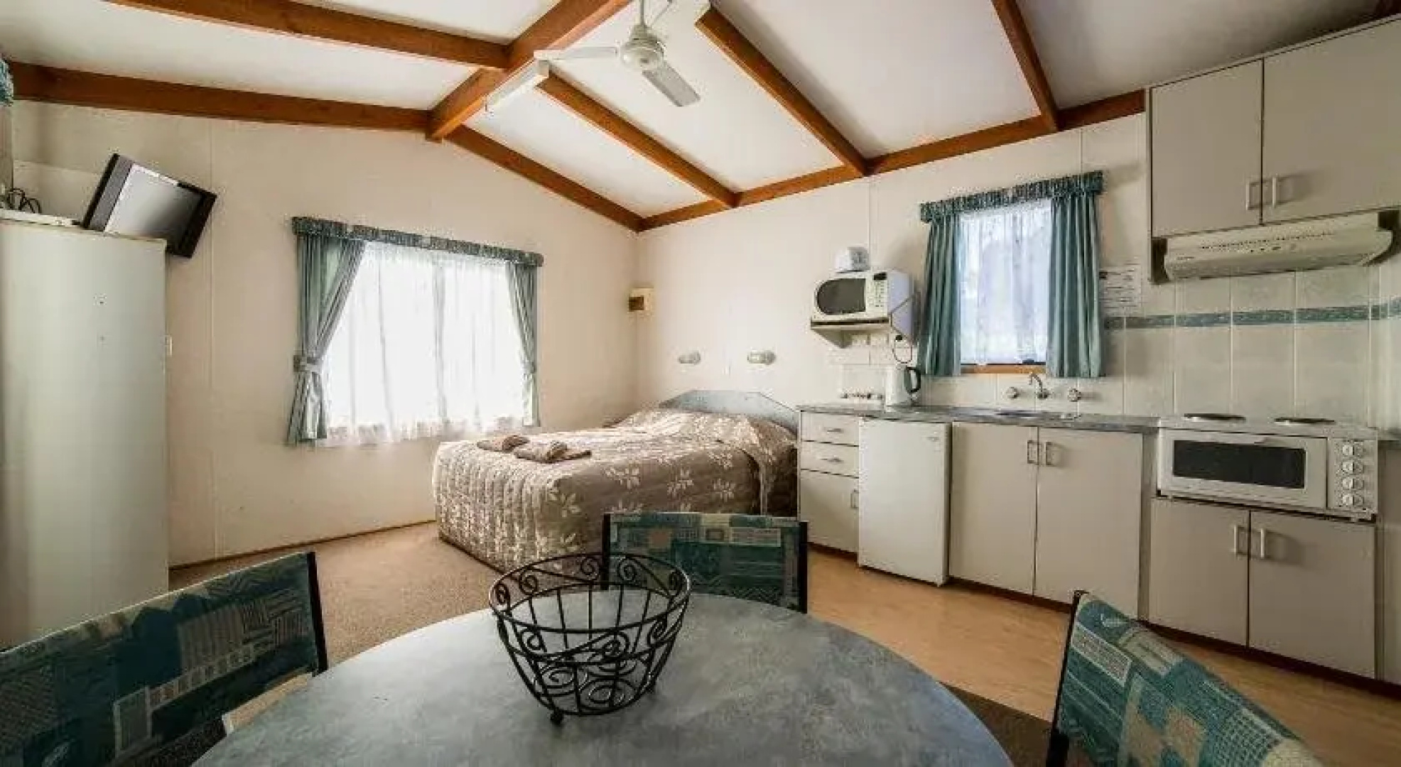 Richmond Motel & Top 10 Holiday Park