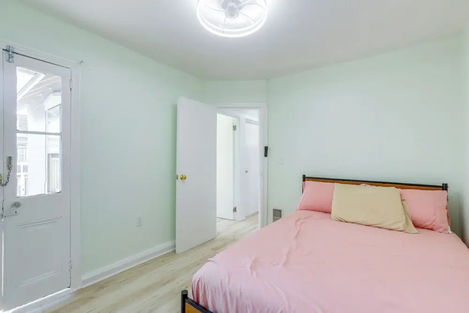 2 Blocks to Beach: Sunny Ocean Grove Apartment