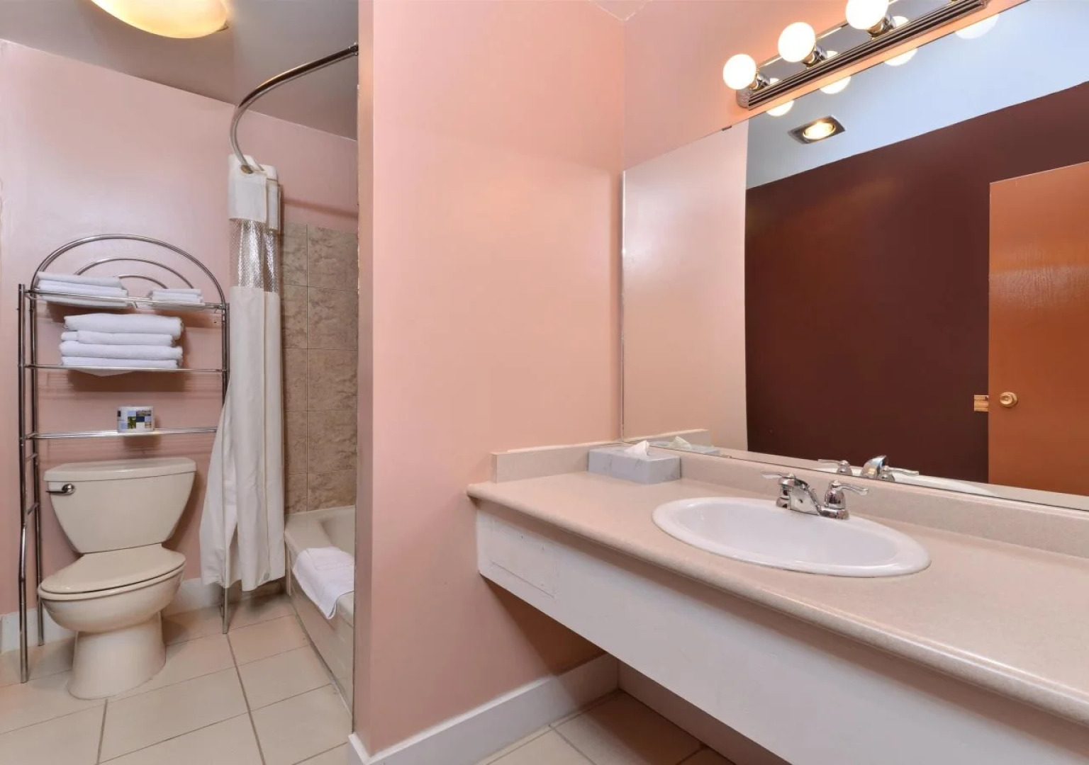 Canadas Best Value Inn & Suites Castlegar