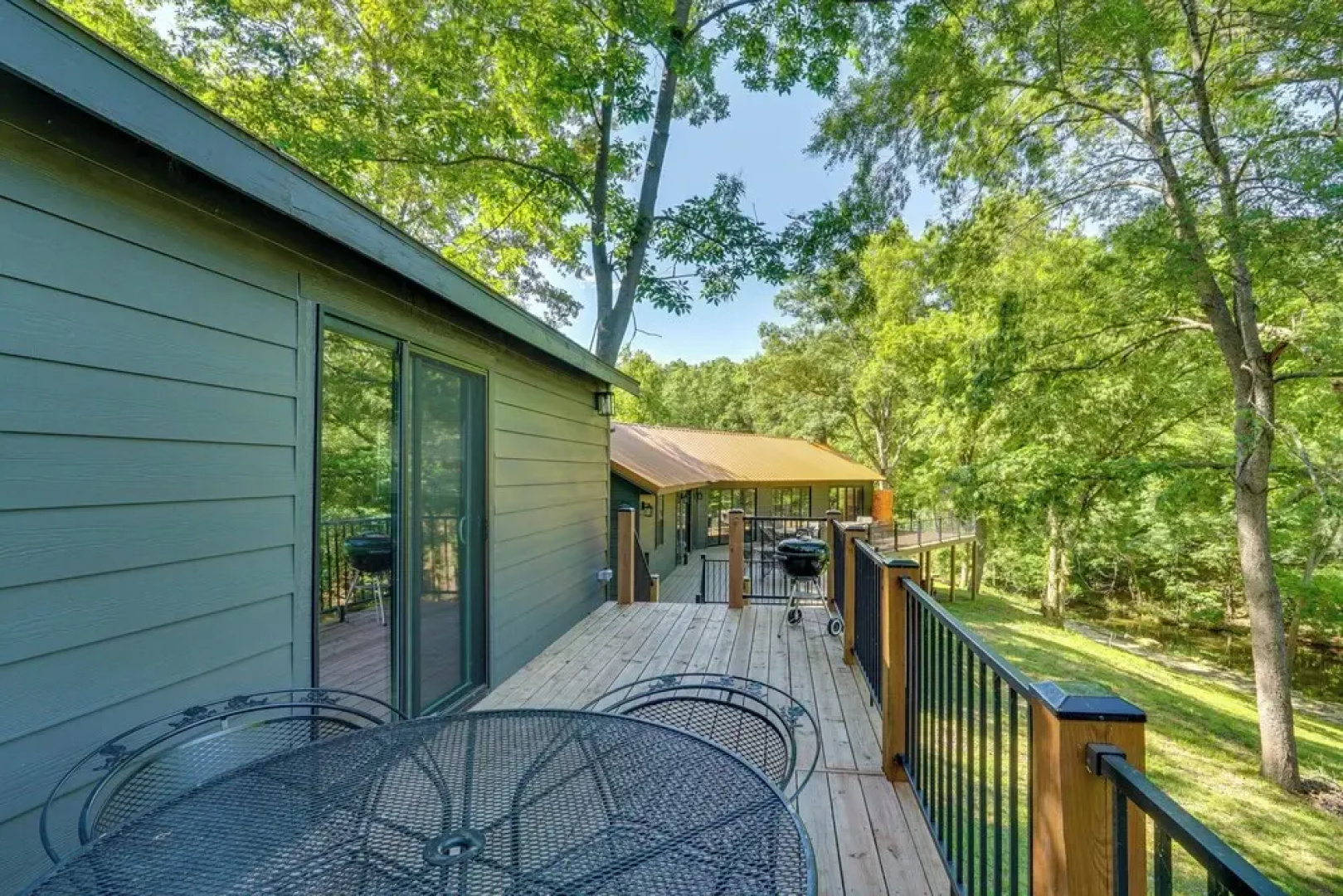 Waterfront Escape: Ozarks Home + Guest House!