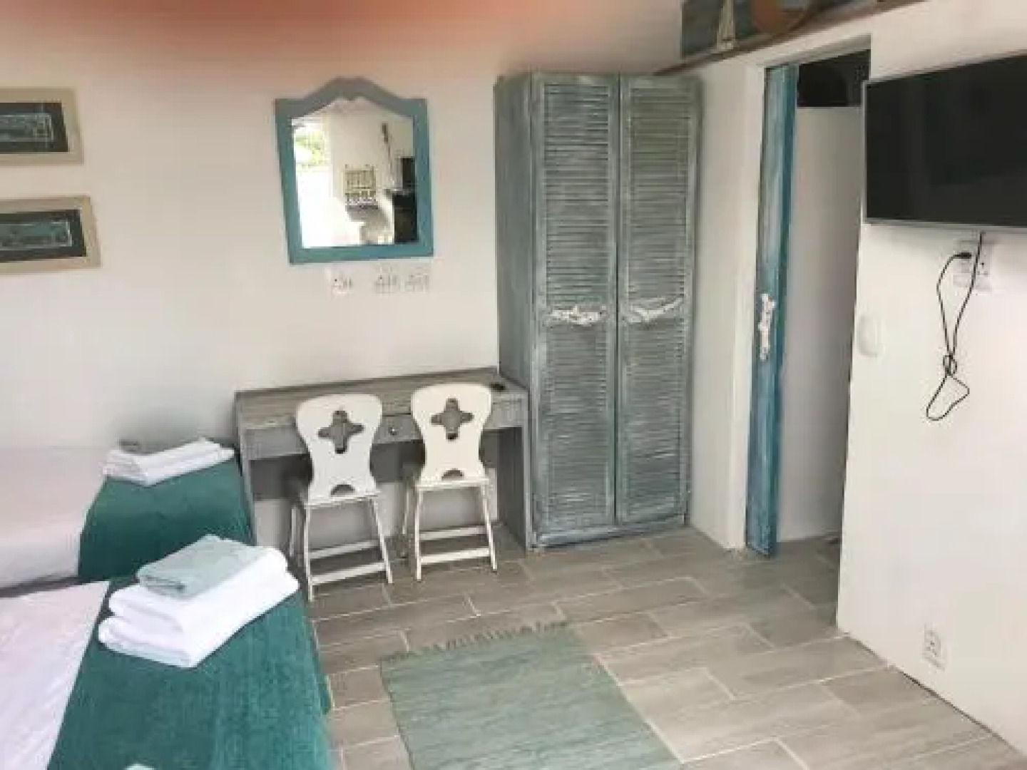 The Green Palm Cottage