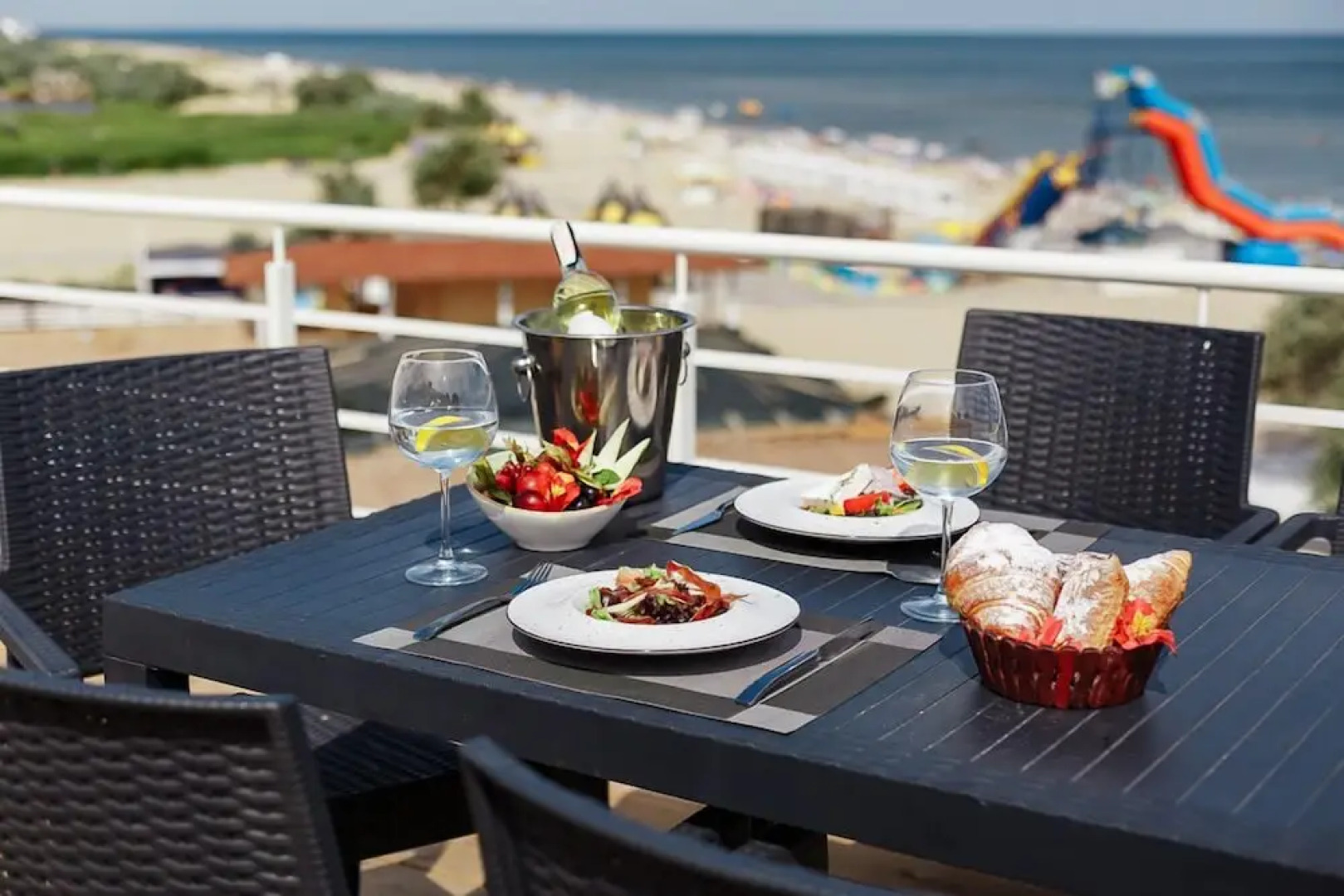 Клуб GoodZone Panorama Затока