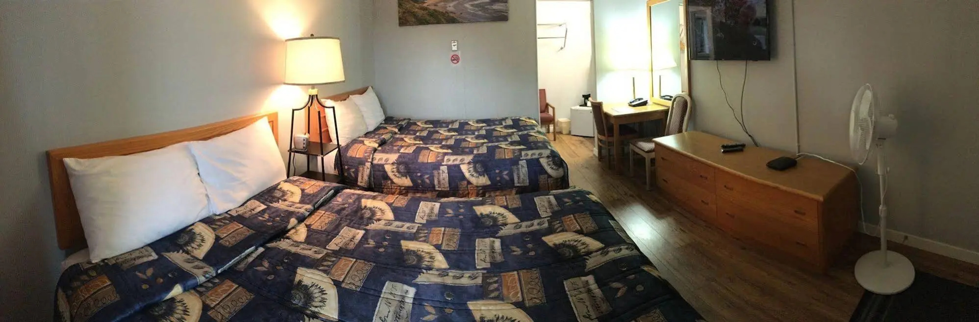 The Port-O-Call Inn & Suites