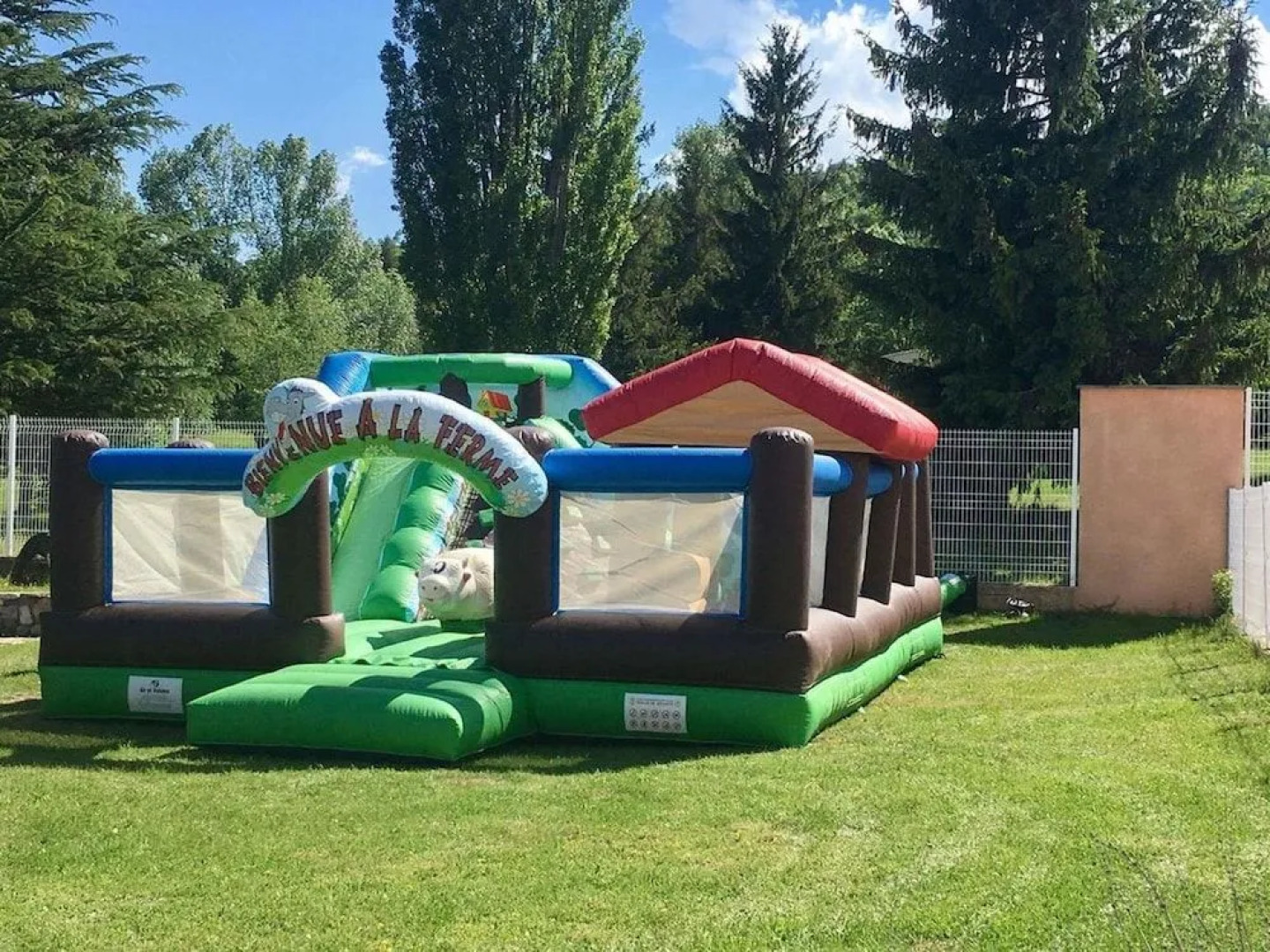 Village Club Yravals