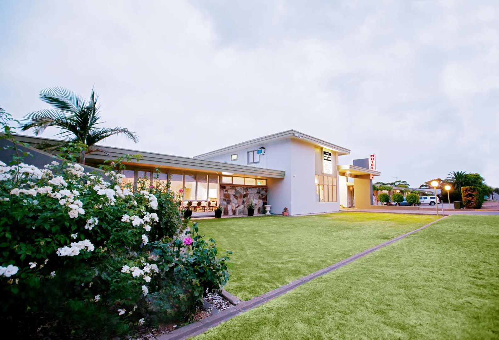 Adelaide Road Motor Lodge