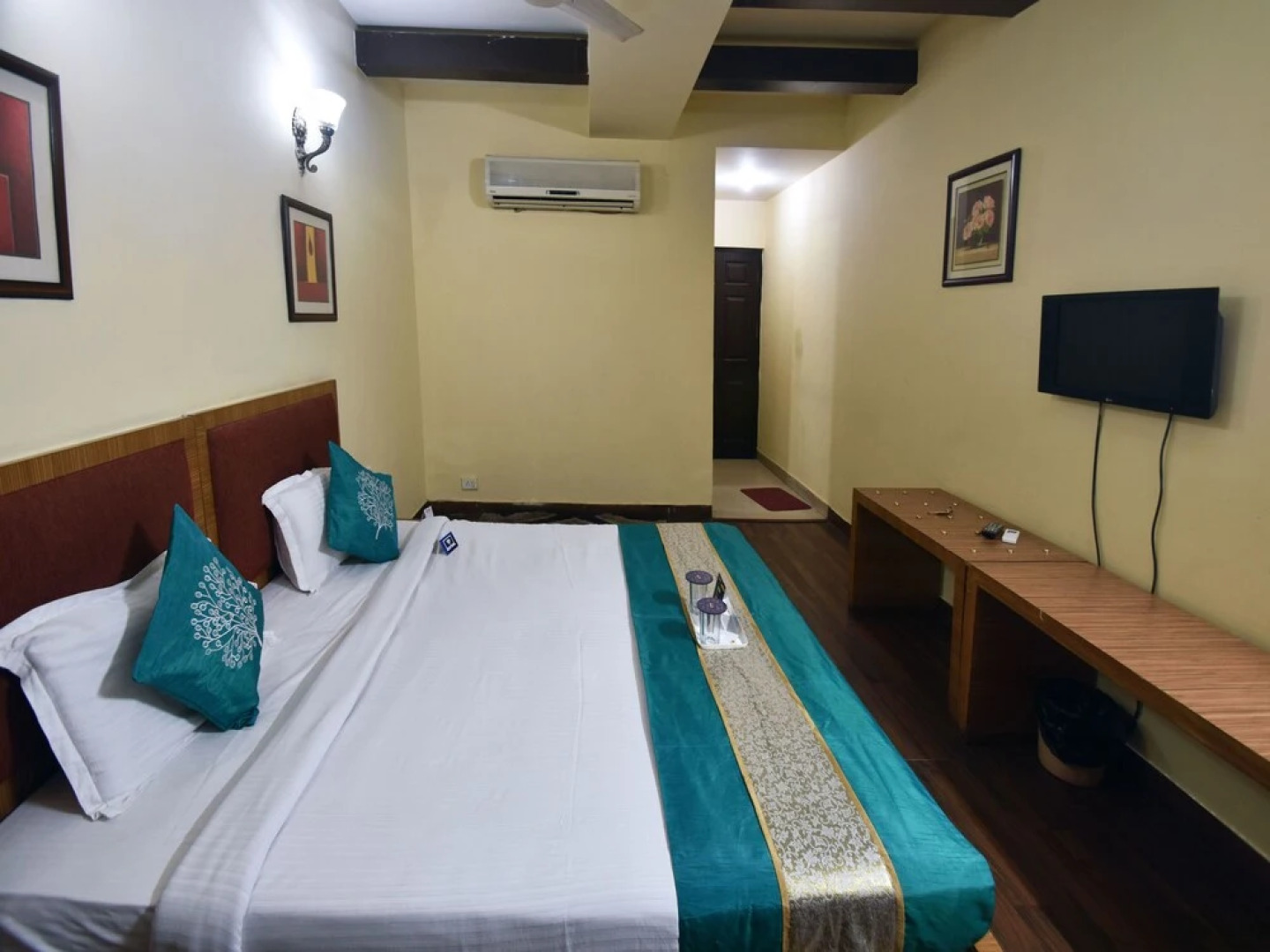 OYO 3412 Hotel Moti Mahal